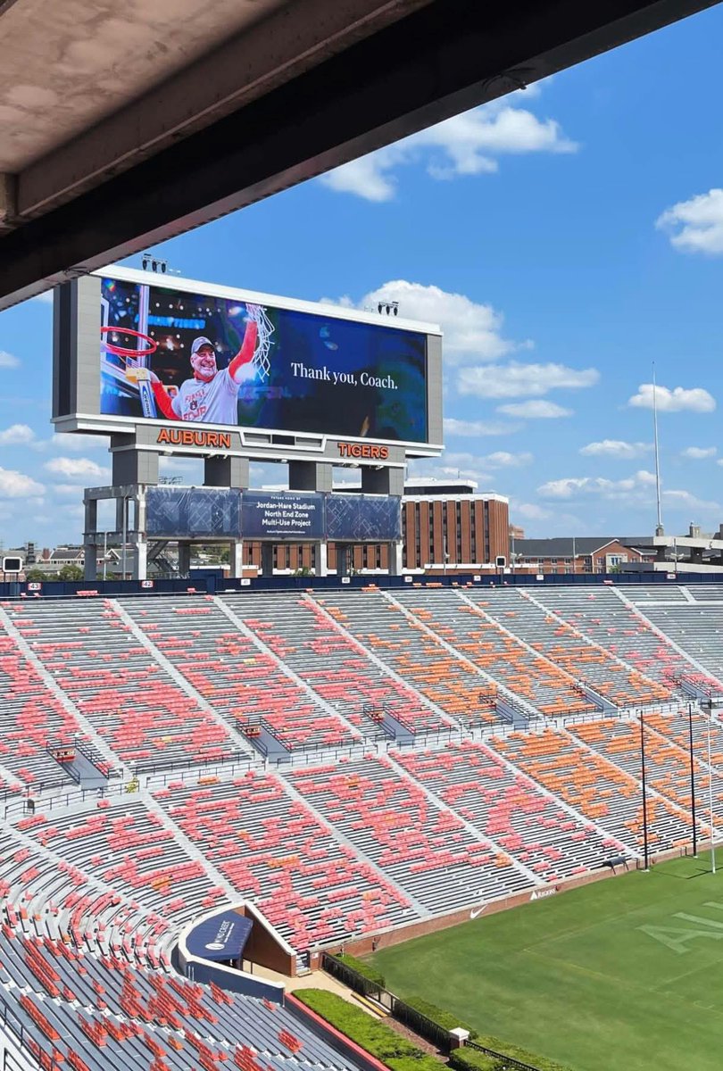 brandie (@brandieeemac) on Twitter photo Jordan-Hare Stadium with a nice tribute to Bruce Pearl
(h/t: <a href="/TigerRags/">Rags The Tiger</a> on Facebook) Jordan-Hare Stadium with a nice tribute to Bruce Pearl
(h/t: <a href="/TigerRags/">Rags The Tiger</a> on Facebook)
