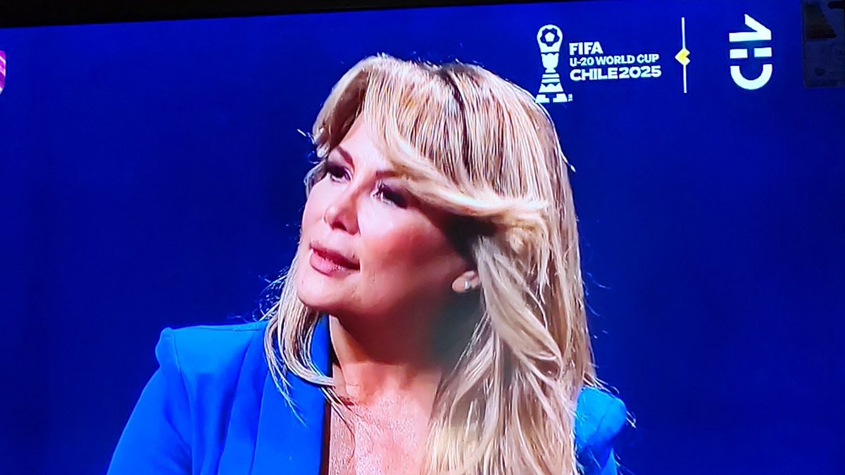 4everleon's tweet image. La tremenda LAVADA DE IMAGEN que le hizo #PrimerPlanoCHV a la ex #Robotina Cathy Barriga

J C Rodriguez NUNCA le hizo PREGUNTAS INCÓMODAS, 
SIEMPRE PREGUNTAS FÁCILES para que ella se VICTIMIZARA‼️