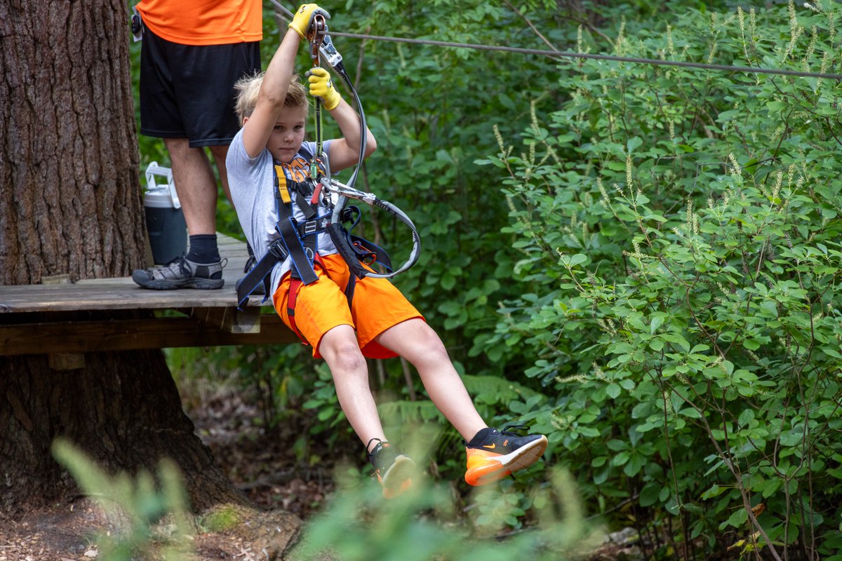 thayeracademy's tweet image. Our 5th grade students kicked off the school year with an exciting team day at TreeTop Adventures in Canton! #ThayerAcademy #TeamDay #TreeTopAdventures