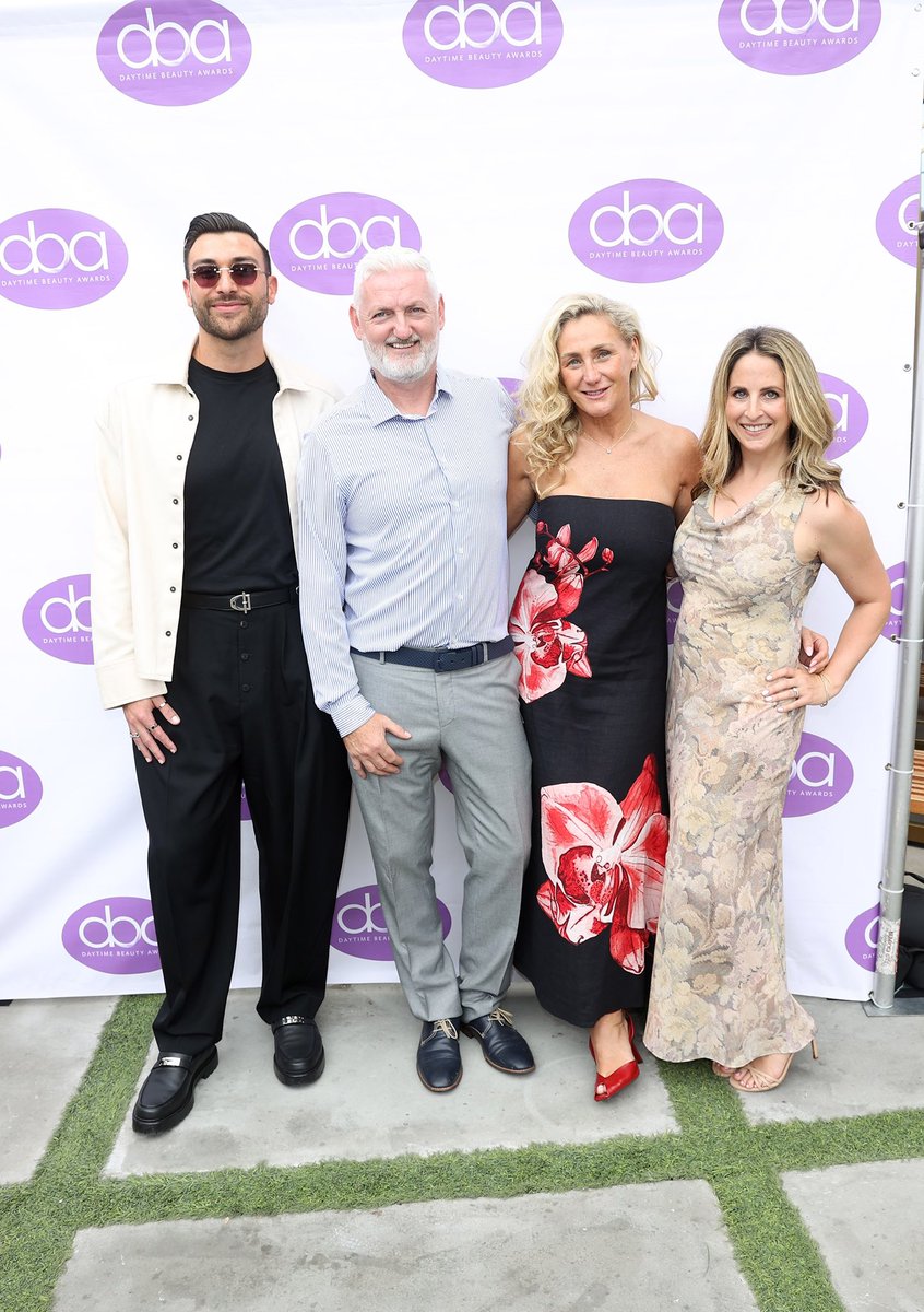 pax_official's tweet image. Honored to receive The Sleeping Beauty Award at the Daytime Beauty Awards for Sleep by PAX.⁠
⁠
This is not just a dream, it is science. 💜⁠
⁠
A big thank you to @JayPharoah and @JustineMachine for presenting this award.⁠
⁠
#DaytimeBeautyAwards #PAX #SleepByPAX #PAXLIFE