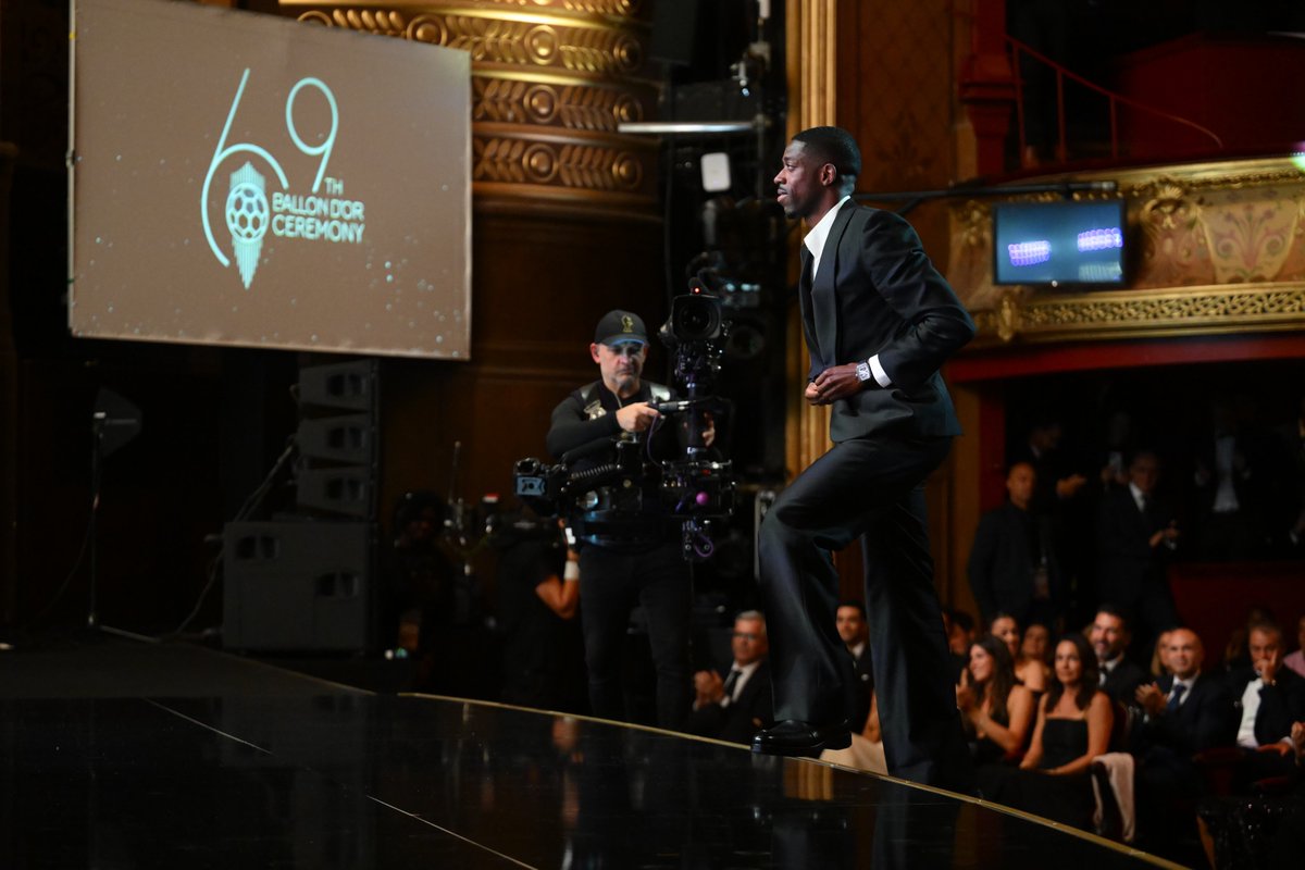 Walking to your Ballon d'Or like... 🤩

#ballondor