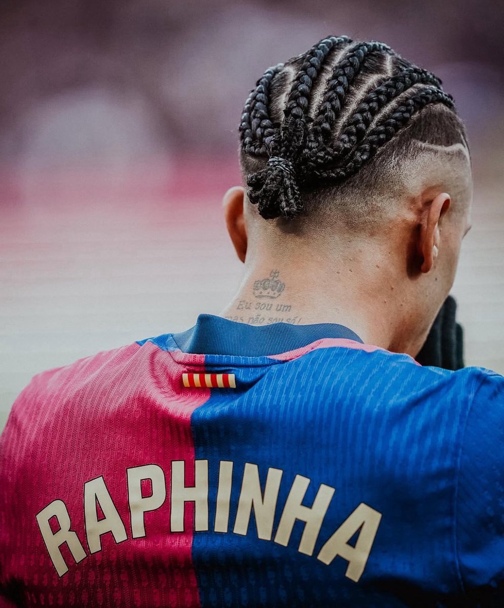 Eu tô me tremendo. Raphinha era o melhor jogador do mundo na temporada passada. Eu tô chorando muito.