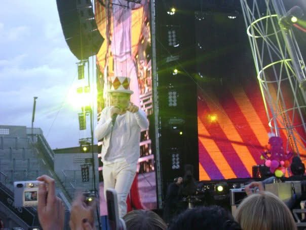 One of my own from 2009! ❤️ I like to think <a href="/OfficialMarkO/">Mark Owen</a> is pointing at me. 

A girl can dream right? ❤️❤️❤️❤️