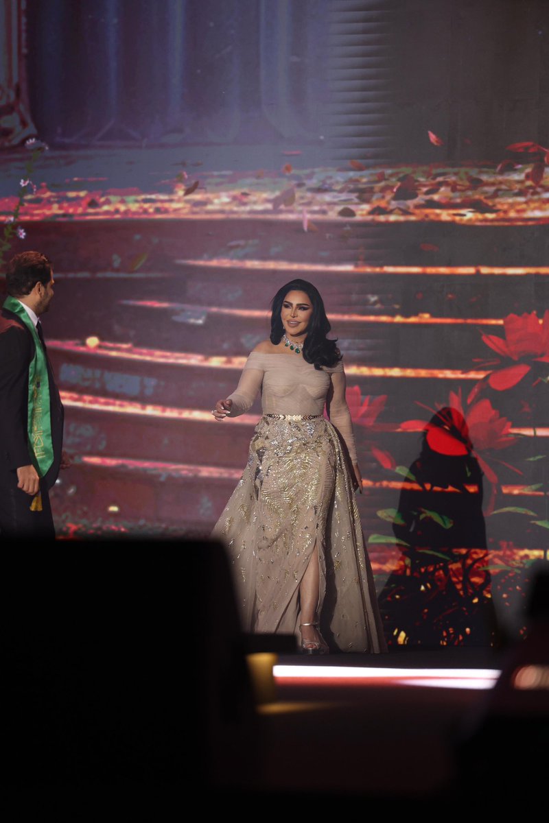 وباليوم الوطني السعودي الـ95 🎶 نحتفل بحب المملكة العربية السعودية 

ما أروعكم يا أهل الشرقية 🇸🇦✨

أنتم سر فرحتي… أحبكم قد الدنيا 💕

#أحلام #الشرقية #اليوم_الوطني_السعودي

 #احلام_في_الشرقية