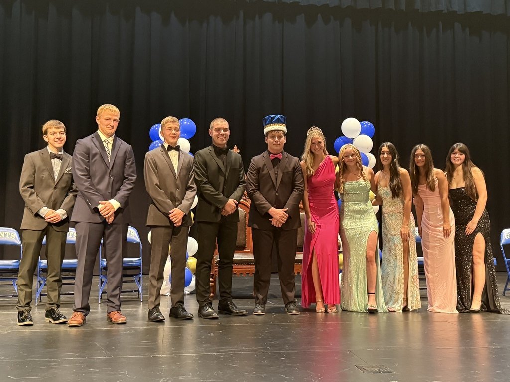 👑 Congratulations to our 2025 Homecoming King &amp; Queen — Kaiden Reinhardt and Ava Becker! 🎉💙💛 
 #Homecoming2025 #GiantPride #GoGiants