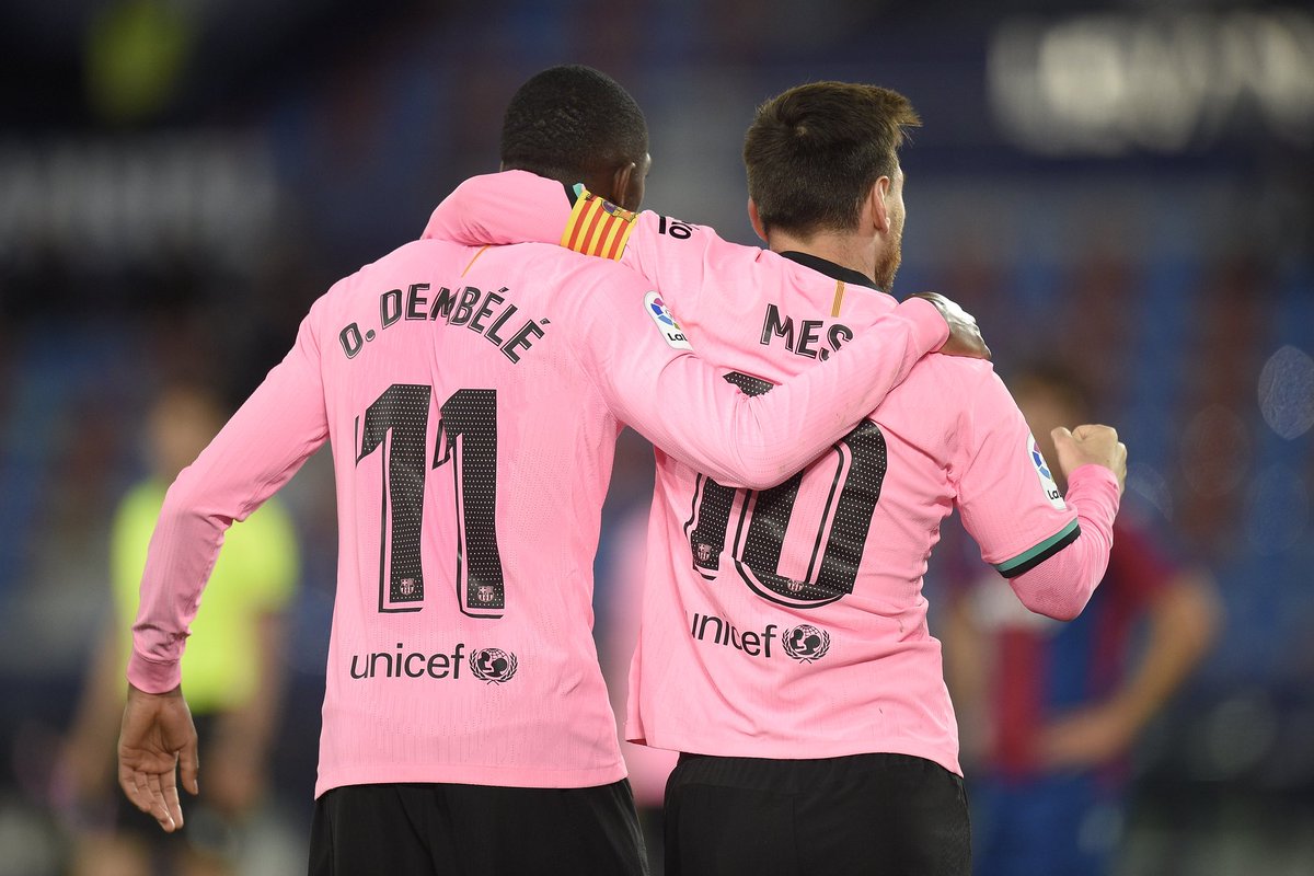 🚨 Ousmane Dembélé 🇫🇷 :

« 𝗗’𝗔𝗩𝗢𝗜𝗥 𝗣𝗨 𝗝𝗢𝗨𝗘𝗥 𝗔𝗩𝗘𝗖 𝗟𝗜𝗢𝗡𝗘𝗟 𝗠𝗘𝗦𝗦𝗜… 𝗝’𝗔𝗜 𝗧𝗘𝗟𝗟𝗘𝗠𝗘𝗡𝗧 𝗔𝗣𝗣𝗥𝗜𝗦 𝗗𝗘 𝗟𝗨𝗜. » 🤩