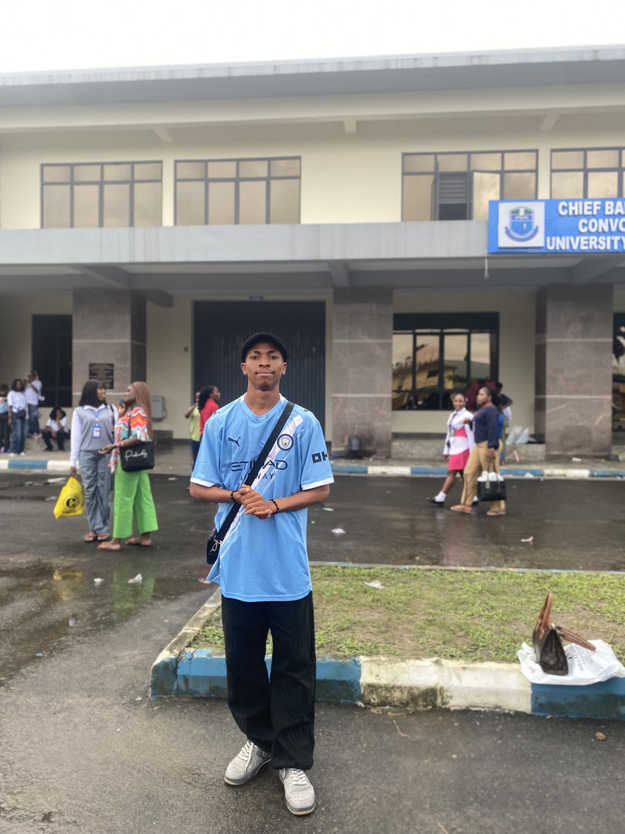 Enjoying my final days in the university…

FYB week ; Uniport Jersey Day 

#BallonDor #footballseason #CryptoCommunity