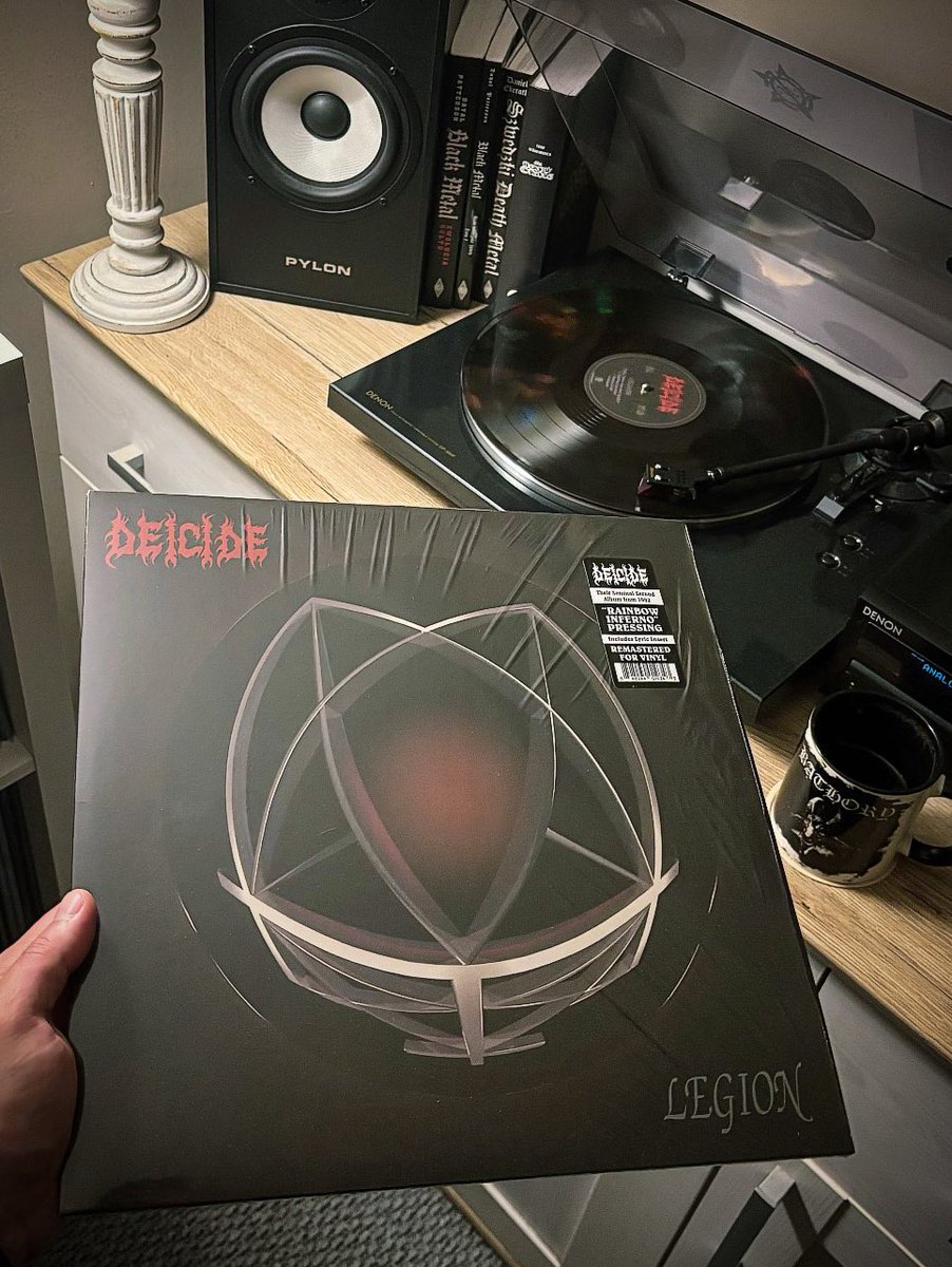 Rainbow inferno pressing… serio tak się nazywa to wydanie.. ale wygląda zajebiście. Legion to jebane piekło 🔥