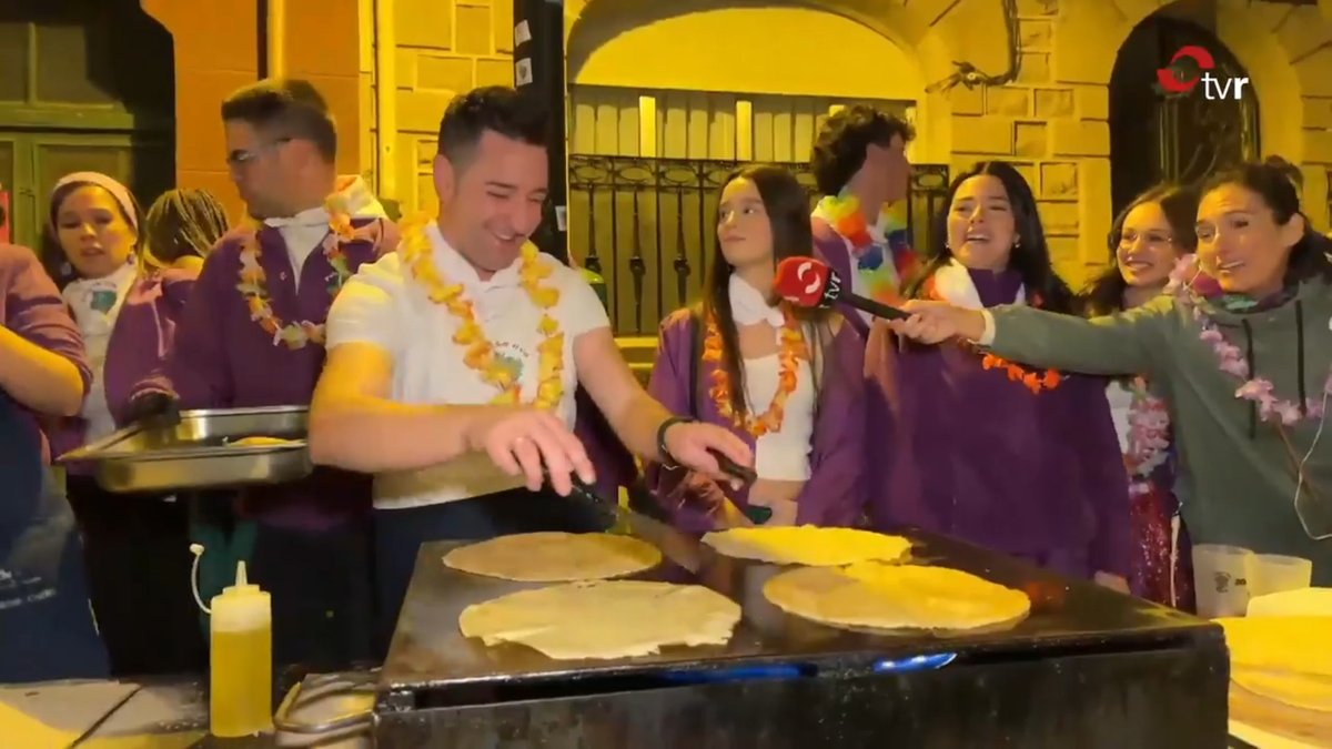 Crepes y mojitos con la <a href="/PenaLaUva/">Peña La Uva Riojana</a> 

Esta gente sí que sabe hacer una degustación

larioja.com/tvr/crepes-moj…

#SanMateoTVR