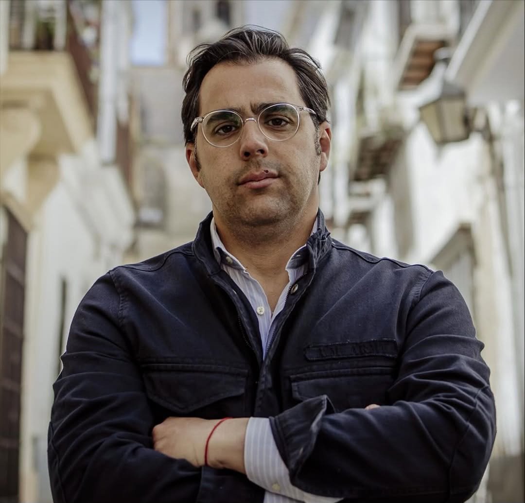 🚨🚨 #UltimaHora: La Hermandad de <a href="/LaPazdeFatima/">La Paz de Fátima</a> de Jerez ✝️ ha dado a conocer una noticia muy esperada por sus hermanos y devotos 🙏. 

El capataz que tendrá la responsabilidad de guiar a la cuadrilla del paso de palio en 2026 de Ntra. Sra. de Fátima 📿 será D. <a href="/Ezesimanca/">Ezequiel Simancas</a>.