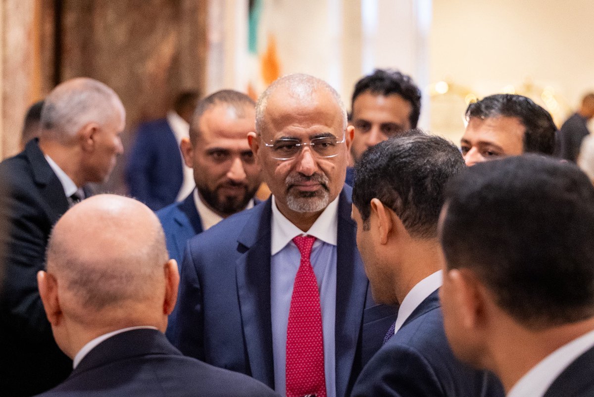 أعود اليوم إلى #نيويورك للمشاركة في الدورة الـ80 للجمعية العامة للأمم المتحدة #UNGA80. 

وجودنا هنا ضرورة وطنية لعرض الحقائق الماثلة على الأرض في بلادنا، ولحشد موقف دولي موحّد يوقف إرهاب المليشيات الحوثية ويعيد الاستقرار إلى المنطقة، ويدعم الجهود المبذولة للتعافي الاقتصادي