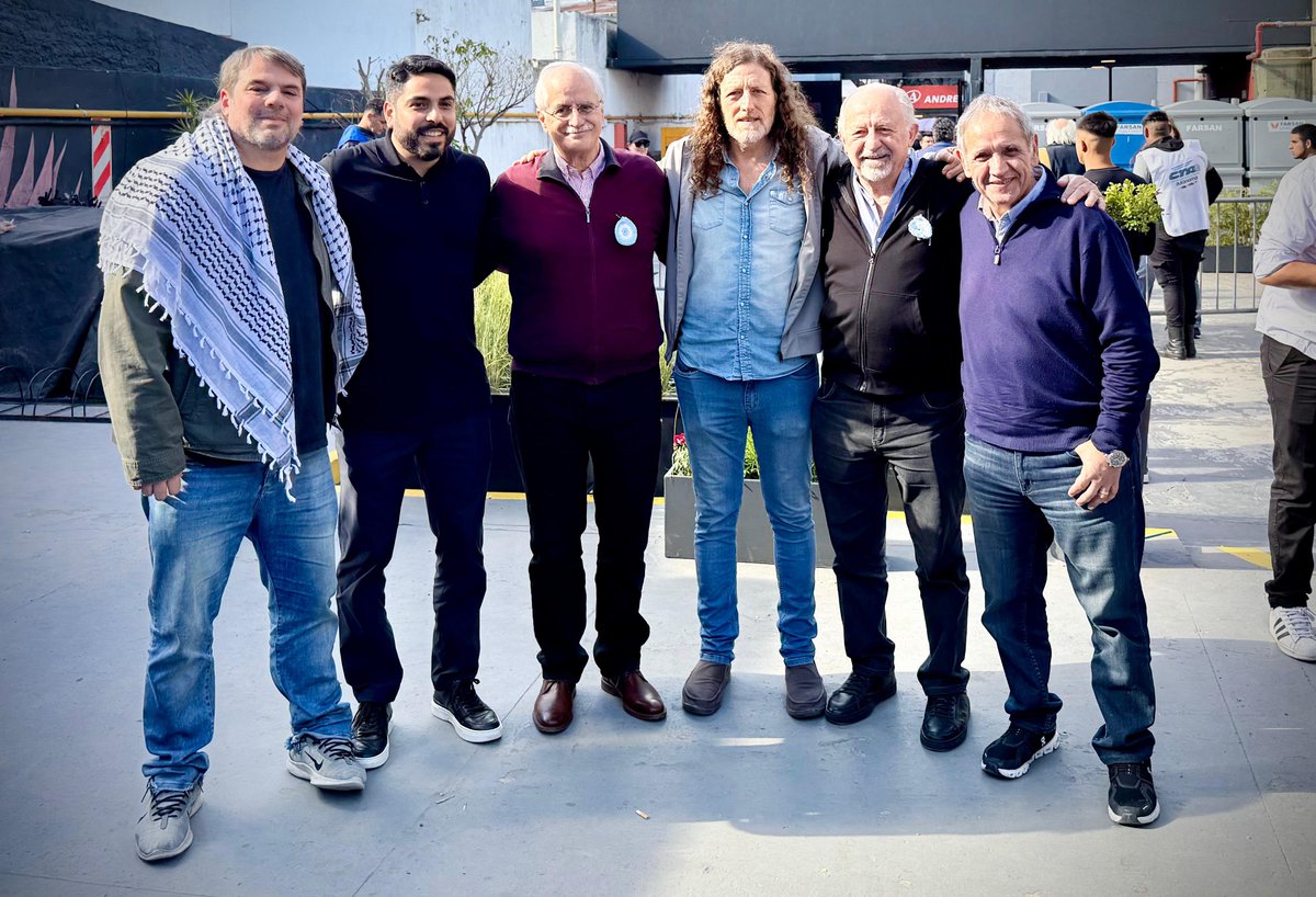 SergioOPalazzo's tweet photo. Hoy junto a integrantes del Movimiento Obrero, en el estadio Atenas de La Plata y con la presencia del Gobernador Axel Kicillof, Jorge Taiana y todos candidatos lanzamos la campaña para el 26/10 para Diputados nacionales. https://t.co/Gf7ssReMYQ