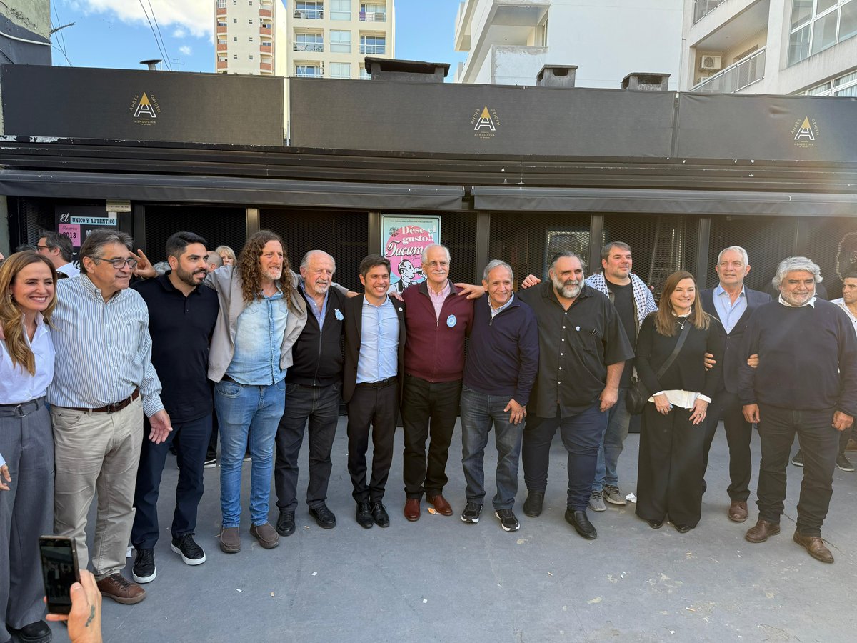 SergioOPalazzo's tweet photo. Hoy junto a integrantes del Movimiento Obrero, en el estadio Atenas de La Plata y con la presencia del Gobernador Axel Kicillof, Jorge Taiana y todos candidatos lanzamos la campaña para el 26/10 para Diputados nacionales. https://t.co/Gf7ssReMYQ