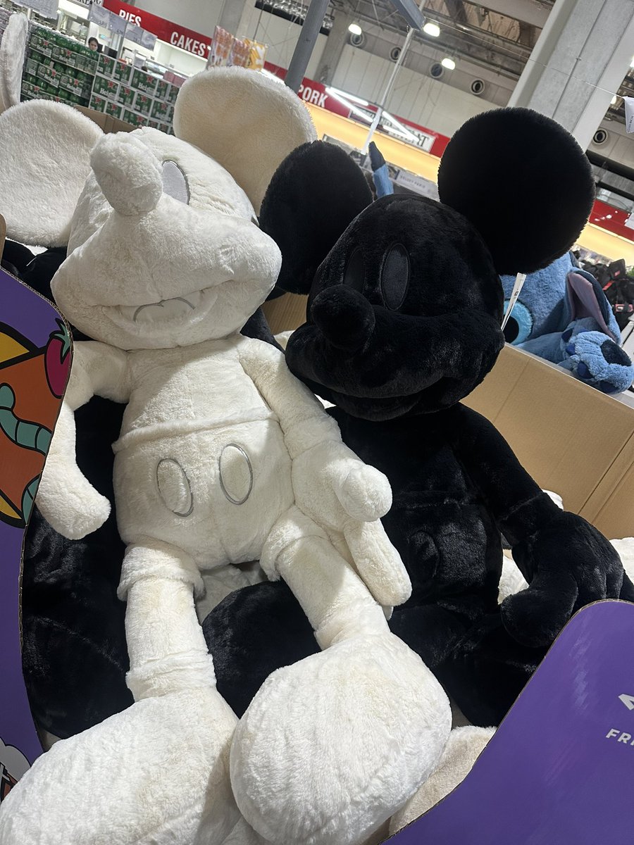 コストコ様今年新発売の白と黒のミッキー ダンボール発送 コストコ