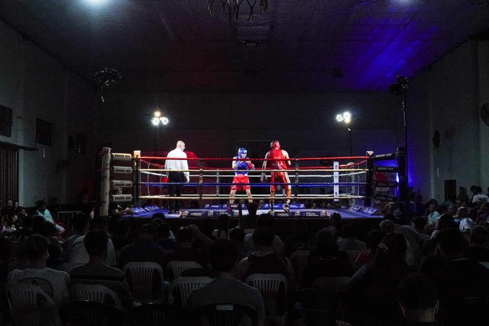 gobdecordoba's tweet photo. 🥊 La 2° fecha de “Futuros Campeones Cordobeses”, se desarrolló en el Club Sirio Libanés de la localidad de #DeánFunes, con combates amateurs y profesionales.
La próxima velada será el viernes 26 de septiembre en #Sampacho.
A través de este programa, fomentamos el desarrollo del #boxeo amateur en toda la provincia, promoviendo competencias federadas y visibilizando el trabajo de entrenadores y clubes.
#SeguimosHaciendo #Deportes