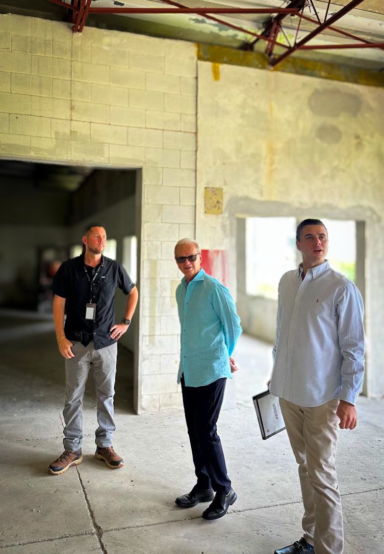 pridcopr's tweet image. El DE de PRIDCO, Roberto Lefranc, se reunió con el alcalde de Bayamón, @ramonluisrivera , para coordinar mejoras en facilidades industriales que impulsarán la llegada de nuevas empresas y fortalecerán el desarrollo económico de la ciudad. #PRIDCO