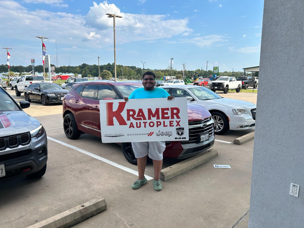 KramerCDJR's tweet image. 🎉 Big cheers for Donta on the purchase of your sleek 2019 #ChevyBlazer! Welcome to the #KramerFamily!

Ask Duane Underferth for more unbeatable deals! 🤝
☎️ Call us! (936) 630-9206
🖥️ Website Link: bit.ly/3KTvcPz

#Kramer #KramerAutoplex #LivingstonTX