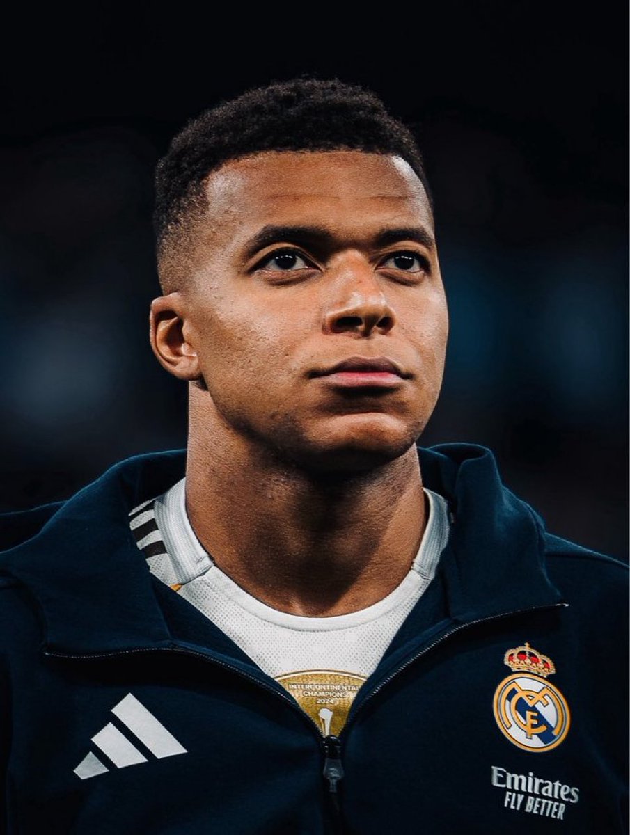 On va aller chercher le ballon d’or 2026 maintenant 

Qui est dans le train Kylian Mbappé ?