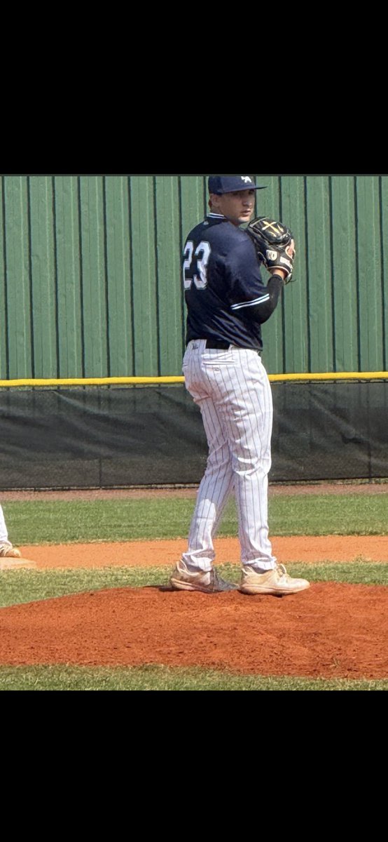 HenryP_23's tweet photo. @jucoroute Henry Perera 
2026 
Miami , Florida 
6”0 200
4.2GPA
Student Athlete https://t.co/ciHI0Rbe8L