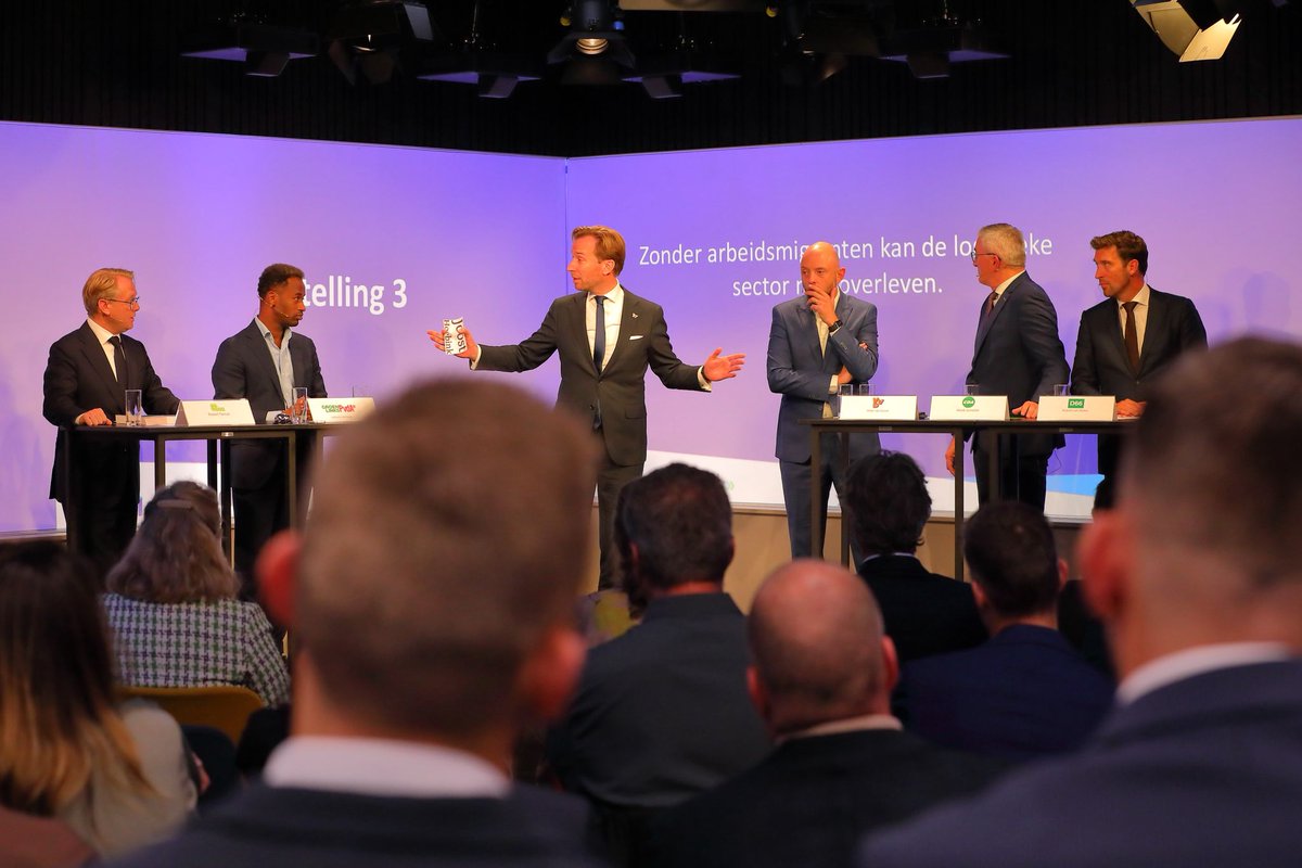 Derde verkiezingsdebat. Vanavond de beurt aan <a href="/TLNnieuws/">Transport en Logistiek Nederland</a> en <a href="/Logistiek_nl/">Logistiek.nl</a>. Mooi debat over netcongestie, logistiek vastgoed en arbeidsmigranten. In zaal vol ondernemers in <a href="/nieuwspoort/">Nieuwspoort</a>.