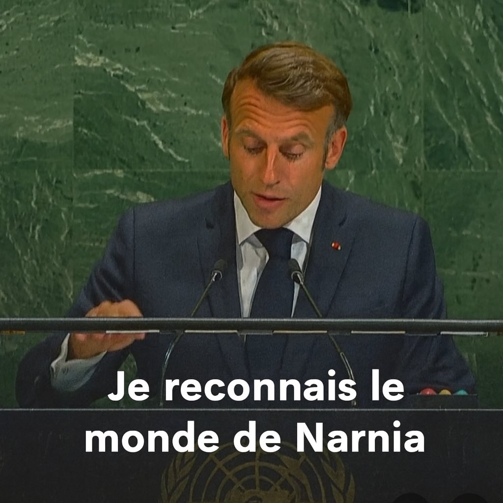 de_la21532's tweet photo. @EmmanuelMacron https://t.co/1NEn62xuS9
