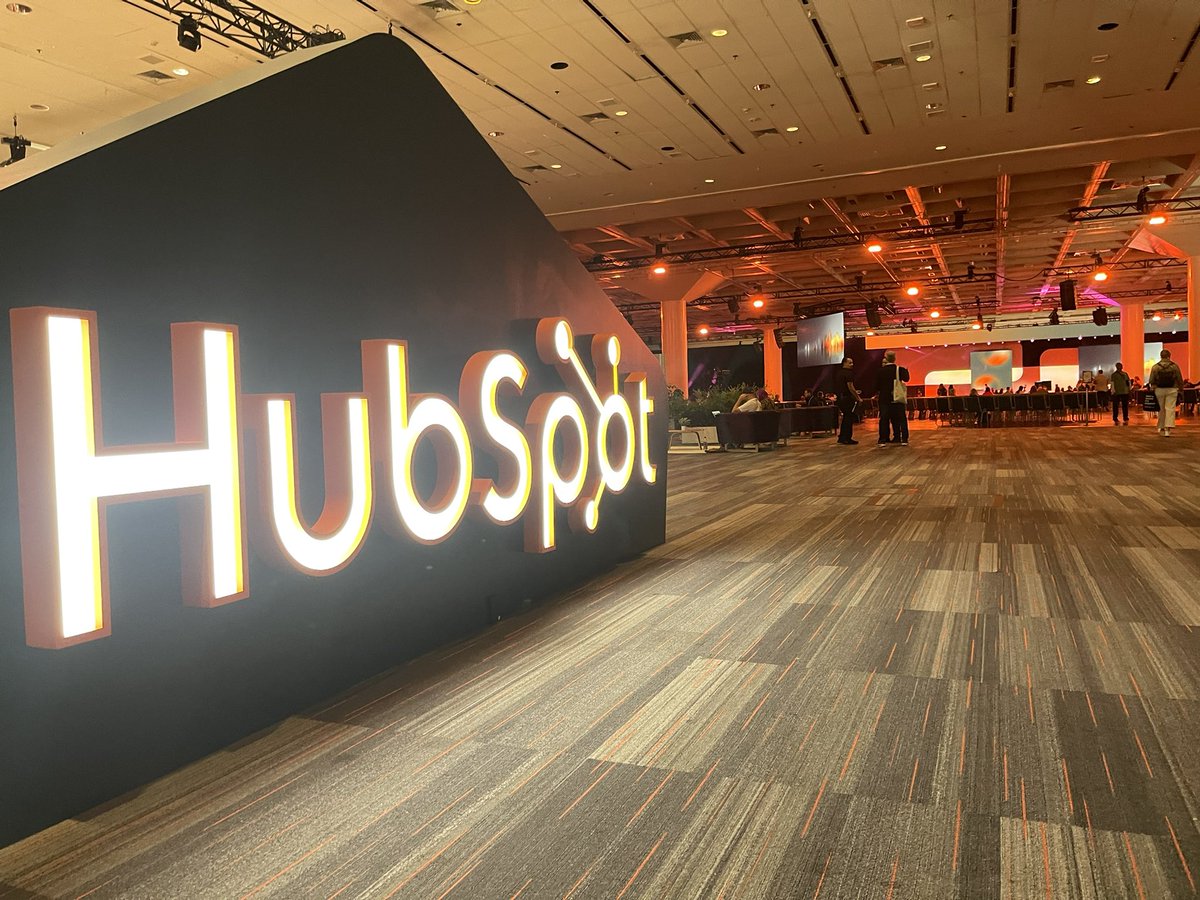 JasonAtCleanAir's tweet photo. Reeling from wrapping 3 days at #Inbound2025 After AI, biggest theme: data unification. We’re drowning in data but can’t connect the dots across silos. Key insight: Start unifying your customer data TODAY. Create a 1-page plan, execute in 6 weeks. https://t.co/Qahv7rZbJp