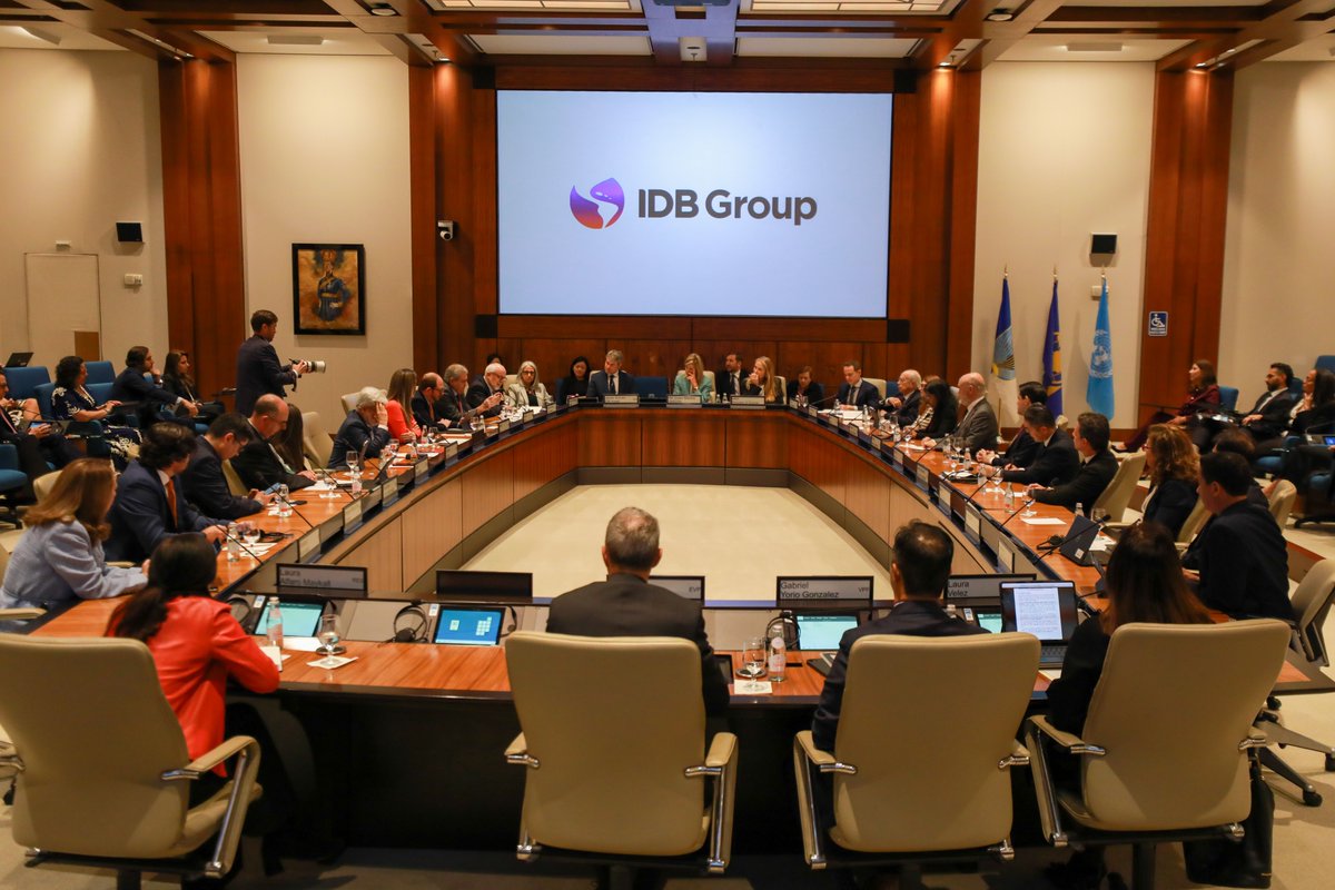 We were honored to welcome Her Majesty Queen Máxima to the IDB Group’s headquarters today. In her role as the UN Secretary-General’s Special Advocate for Financial Health, she met with our Boards of Executive Directors to discuss advancing financial health in Latin America and
