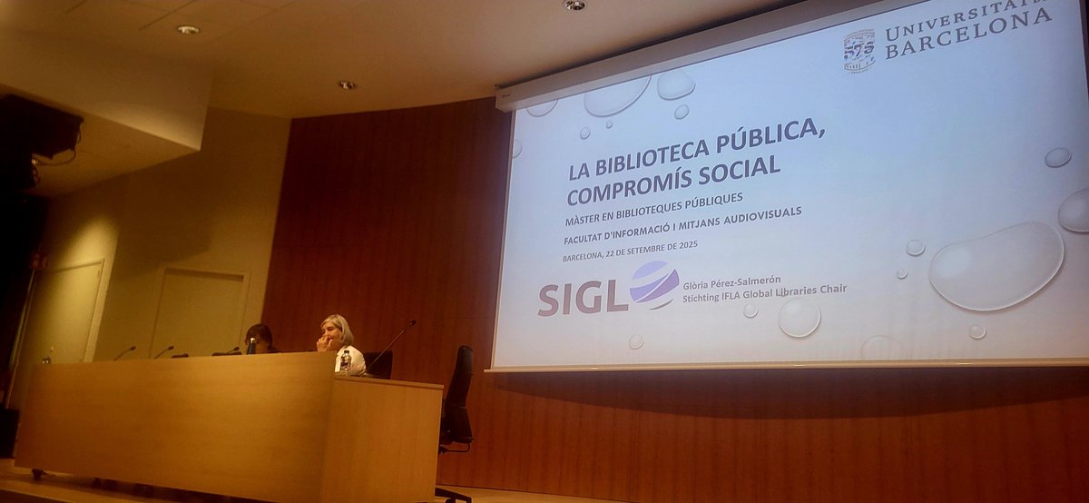 Avui, a la inauguració del Màster universitari de Biblioteques Públiques a la <a href="/FIMA_UB/">Facultat FIMA UB</a>. Comença una nova etapa en la formació dels professionals que nodriran les nostres biblioteques públiques
Cc: <a href="/cobdc/">COBDC</a>