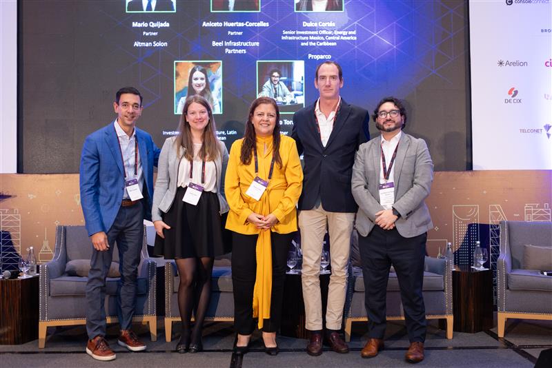 🇲🇽 Participamos de #MexicoConnect 

<a href="/LMauAlcocer/">Luis Mauricio</a>, Coordinador del cet.la, dialogó en la sesión "Impulsando el crecimiento: Los motores de inversión en el futuro digital de #México". 

Allí destacó: "Un país requiere de un marco regulatorio que ofrezca certidumbre
