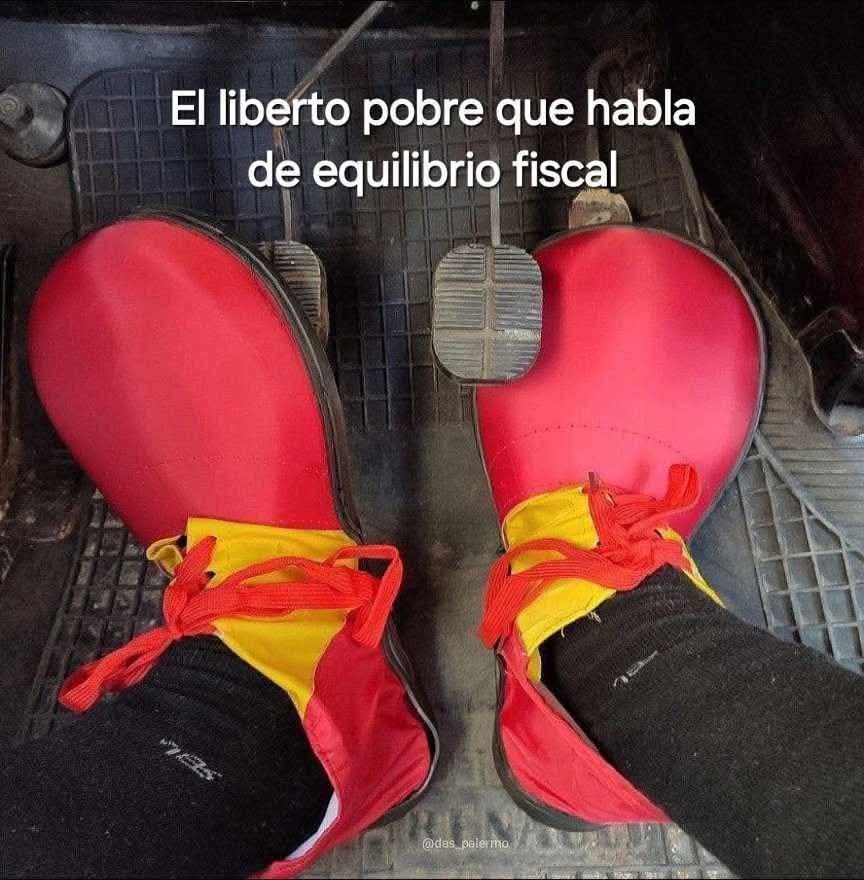 lolypassafaro's tweet photo. @Yaser2296376089 @lilialemoine @Nestor020364 Jajajajajajajajaaja https://t.co/LlVVmswzUy