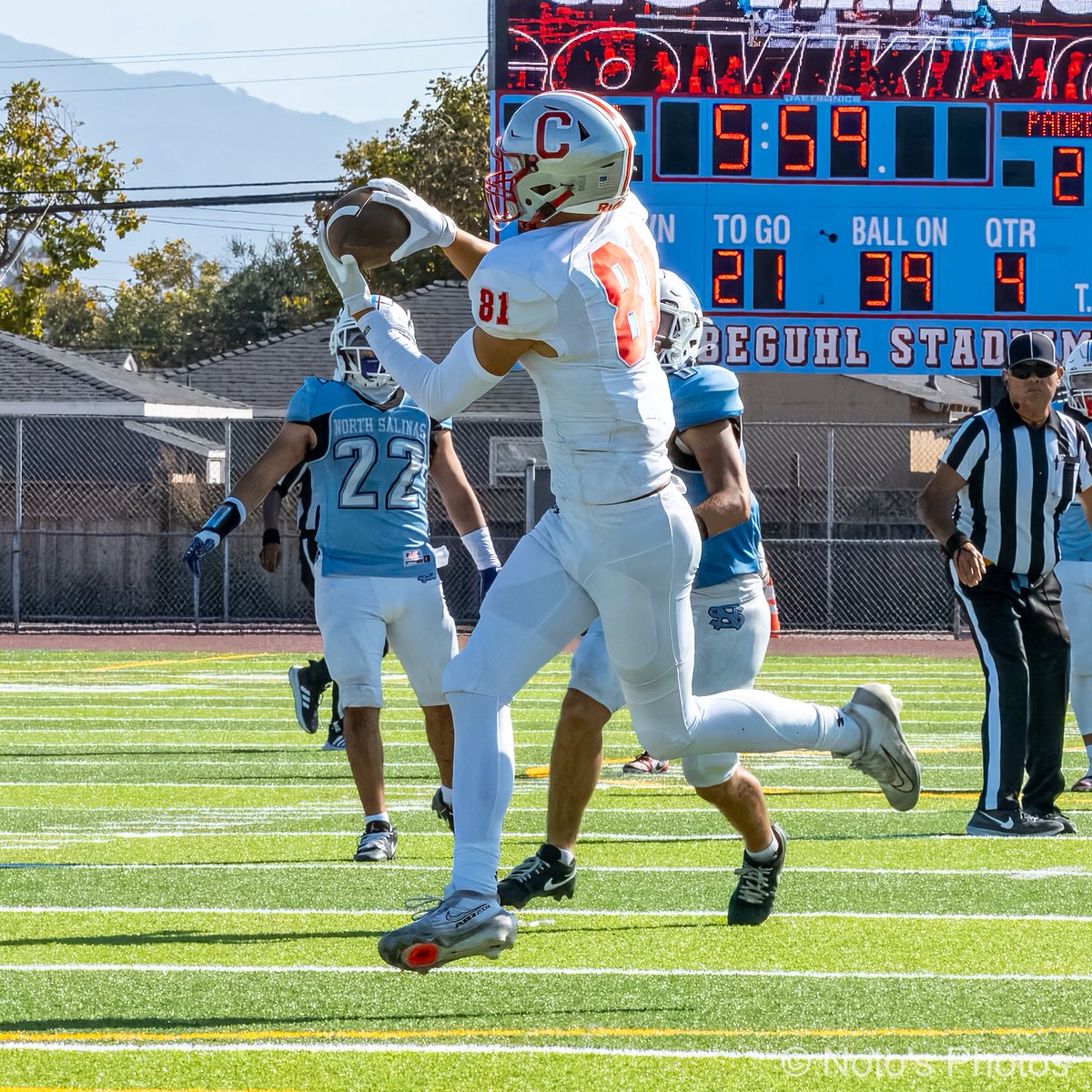 Notos_Photos's tweet photo. Carmel vs North Salinas - Follow 🔗 on my profile for the full photo gallery!

#carmel #highschoolfootball #sportsphotography #football #photographer #photography #sportsphotograpger https://t.co/p7qBA2Xy1g