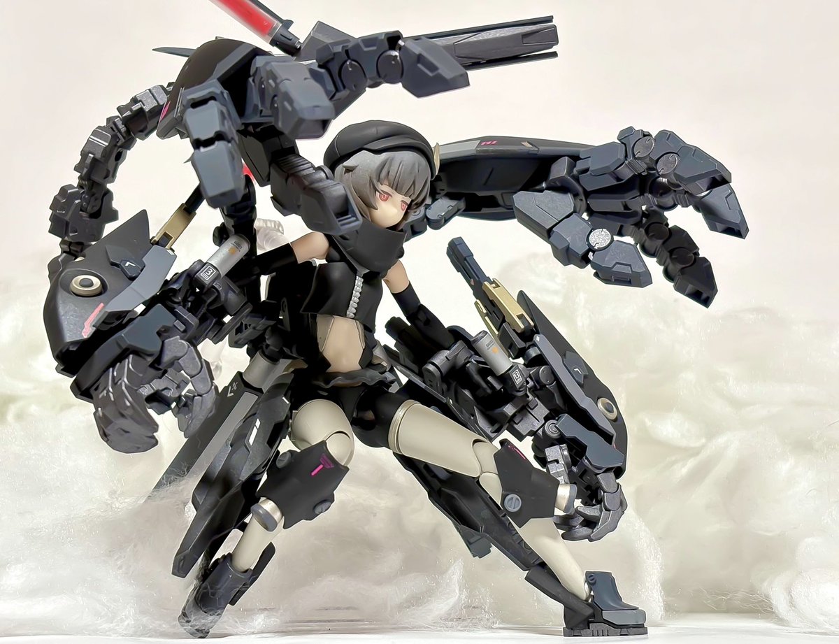 Chaos &amp; Pretty ウィッチを元にミキシング
メガミが完成しました（してました）

とあるイベント用に作ってた子で、モチーフにしたのはストレングスというキャラです

（画像が少し続きます↓)

#メガミデバイス