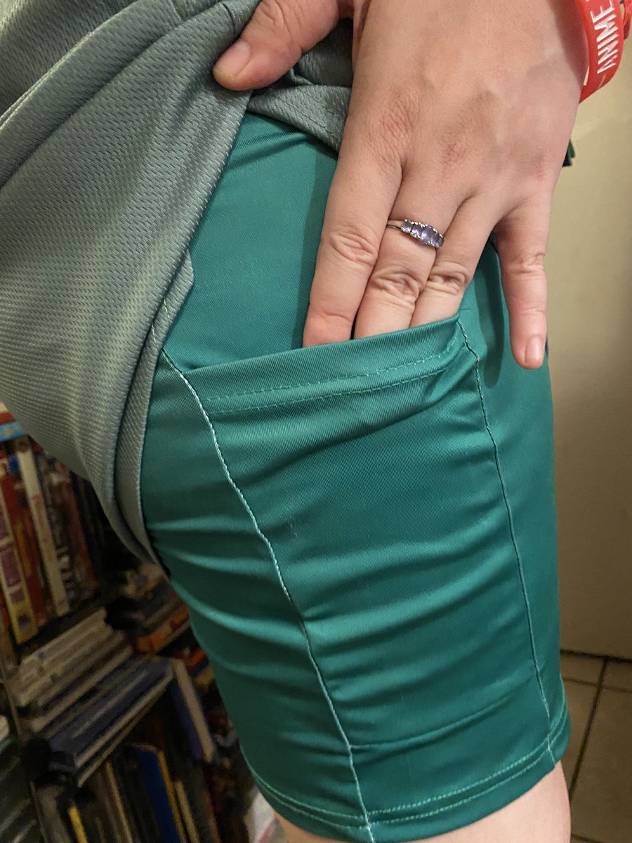 WolfBunnyCosply's tweet photo. Just got these really awesome Rock Lee themed performance shorts from @InvictaKuru 
They’re comfy as hell and there’s even an inner pocket for a phone 
:3
#invictakuru #Naruto #NarutoShippuden #RockLee #athleticwear https://t.co/LsJFN31kRd