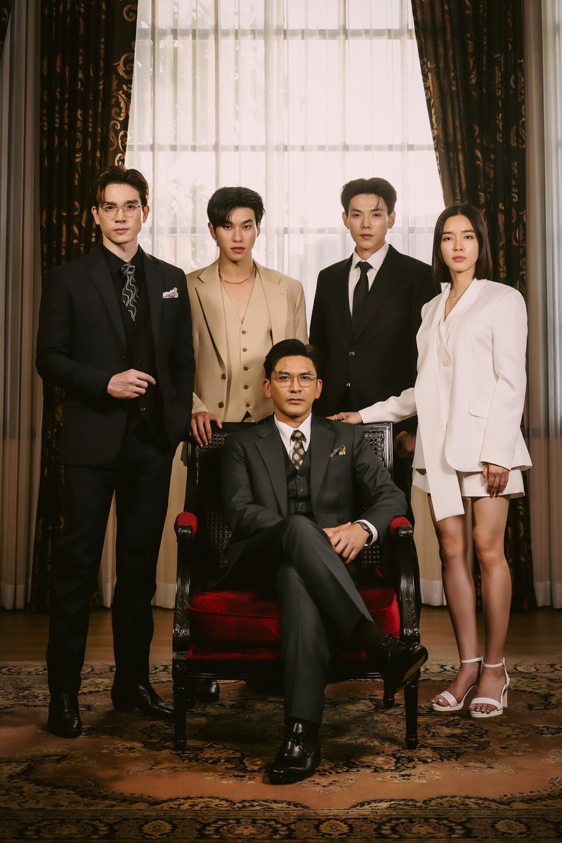 แล้วงง รูปครอบครัว บอดีการ์ดธันว์จะมายืนถ่ายด้วยทำไม นอกเสียจากว่าาา ฮีเปิดตัวเป็นลูกเขยของธนาเวศ! 🤭🤭🤭

#TheWickedGameSeries 
#เกมรักลวง
#ต้าห์อู๋ออฟโรด #DaouOffroad