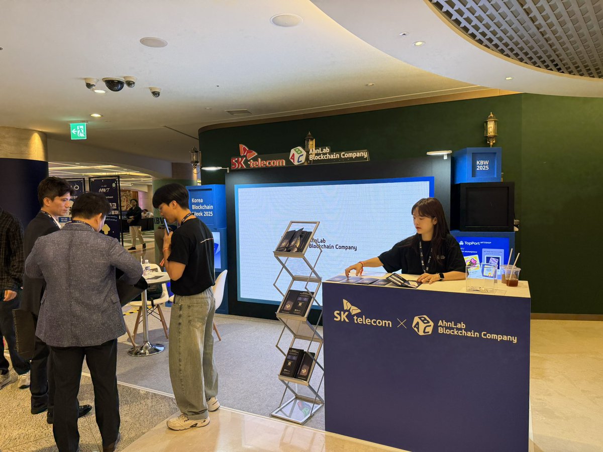 AhnLab_ABC's tweet image. KBW 2025, ABC와 SKT가 함께 부스를 운영하고 있습니다! 🎉 현장에서 만나요!

ABC and SKT are running a booth together at KBW 2025! 🎉 See you there!

#KBW2025 #SKT #ABC