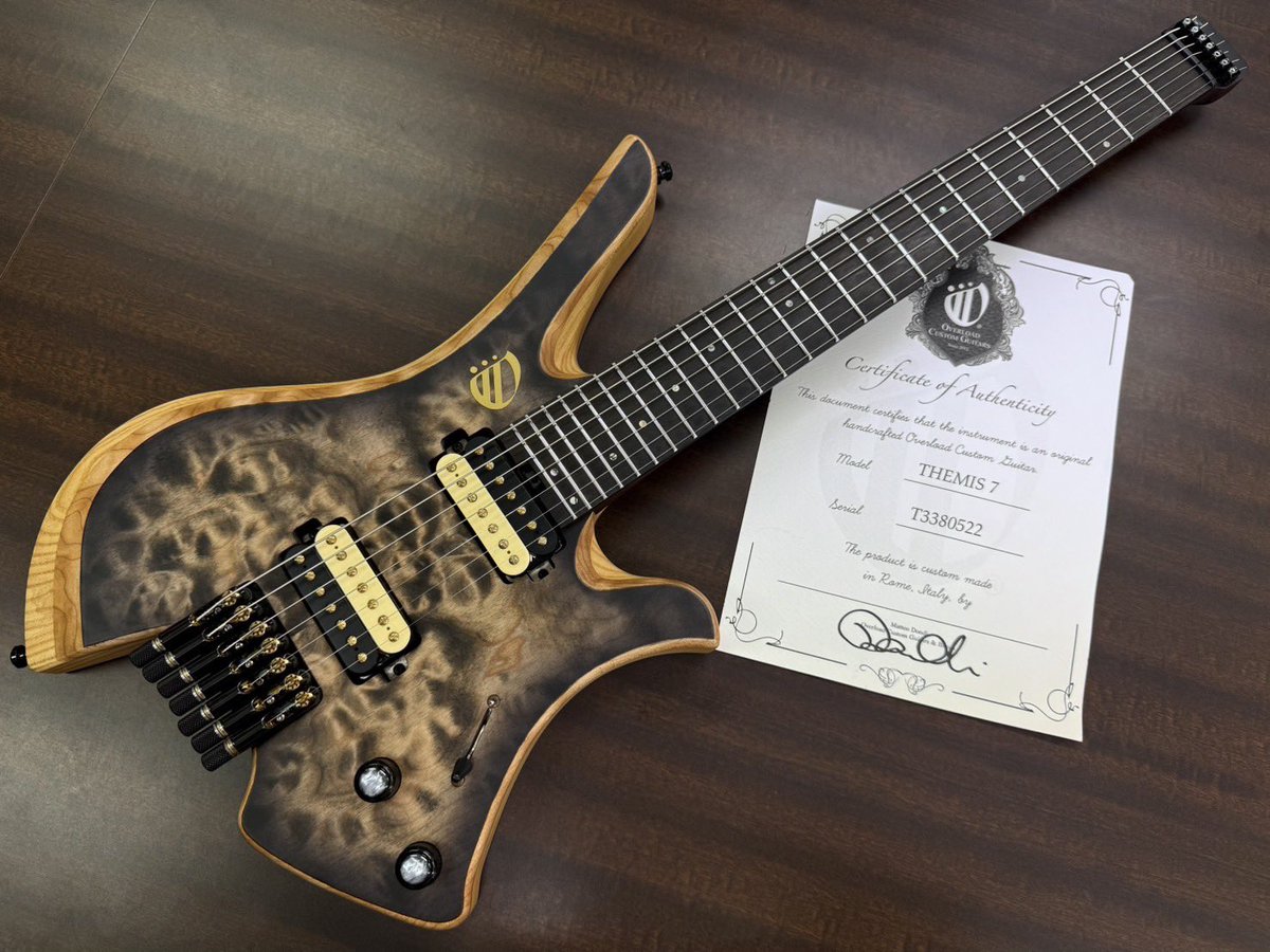 otooto21's tweet image. 今日の
コレがこう

ピックアップを変えただけでサイバーな仕上がりになる。

僕にとってEMGは何かと
都合が良いピックアップだ。

今回はメインのコンバットと合わせて
81-7と60-7
フロントのシングル感も良い！

やはりこの組み合わせが最高だな。

#オーバーロード 
#EMG