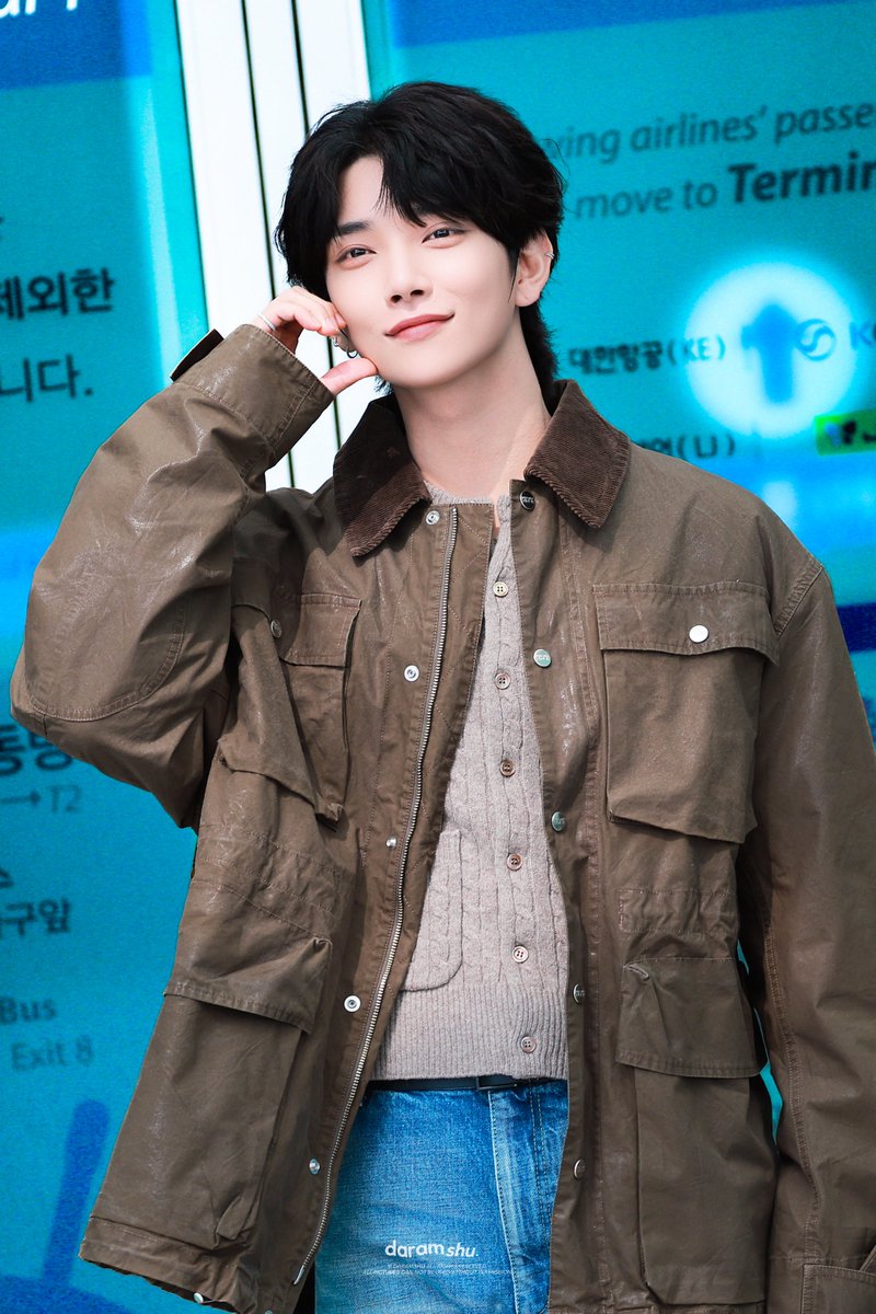 250923 ICN

#JOSHUAxOnitsukaTiger 
#JOSHUA #조슈아 
#세븐틴 #SEVETEEN 
<a href="/pledis_17/">세븐틴(SEVENTEEN)</a> <a href="/OnitsukaTiger/">onitsukatiger</a>