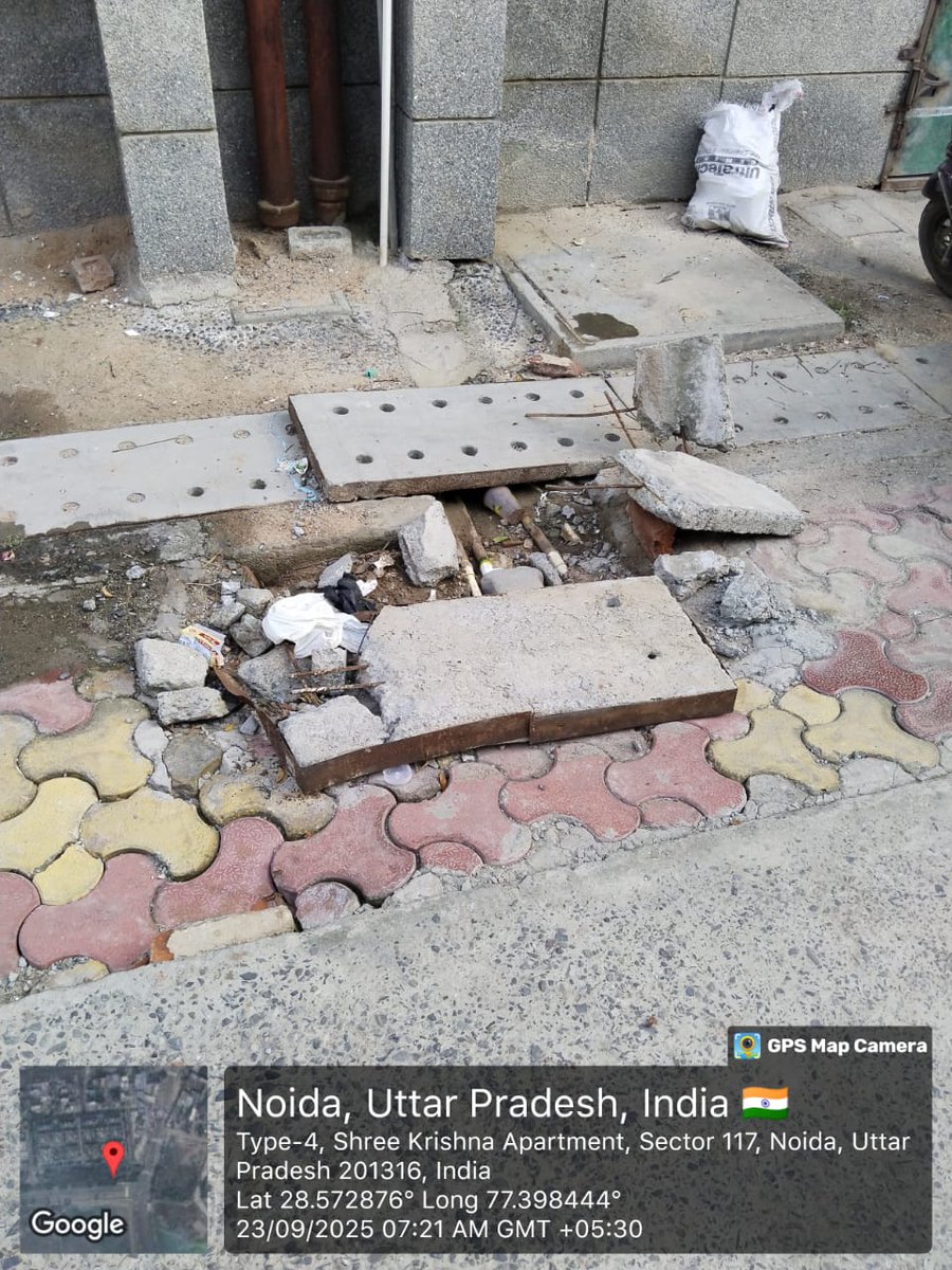 <a href="/noida_authority/">NOIDA Authority</a> <a href="/CeoNoida/">CEO, NOIDA Authority</a> <a href="/skp4791/">Sanjeev Kumar Pal</a> <a href="/ChandraJee62119/">chandra Jeet Singh</a> महोदय श्री कृष्णा अपार्टमेंट सेक्टर 117 ब्लॉक 15 के मुख्य द्वार के पास फ्लैटों में जहां से पानी के कनेक्शन जुड़ रहा है उसका चैंबर टूटा है, जब भी कोई गाड़ी आती है तो पानी कनेक्शन की पाइप टूट जाती है और फ्लैटों में सप्लाई