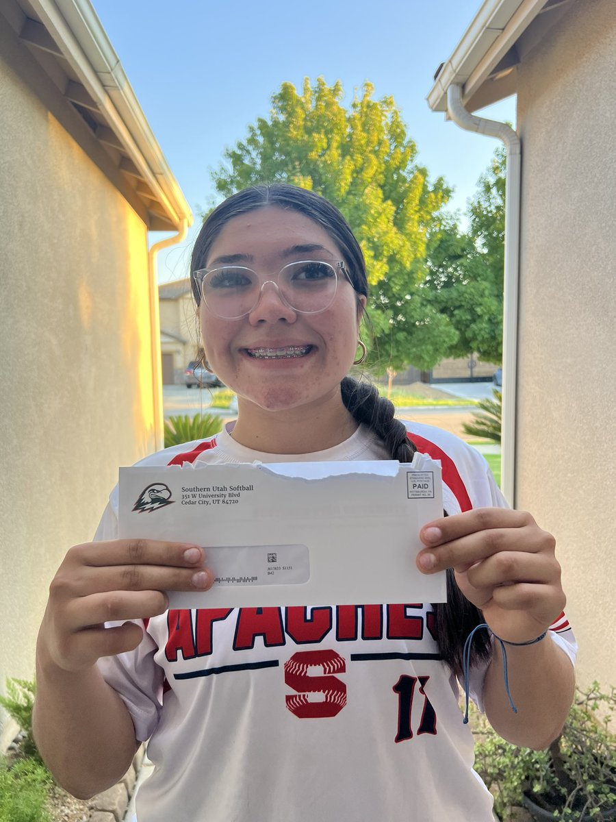 So excited and grateful to receive mail from <a href="/SUUSoftball/">SUU Softball</a>!Huge thank you to <a href="/CoachDonDon/">Don Don Williams</a> <a href="/taybeezzyyy/">Taylor McQuillin OLY</a> <a href="/mirandalopez_16/">Miranda</a> !🖤❤️

<a href="/SorcererGoldTK/">Sorcerer16Gold_TK</a>
