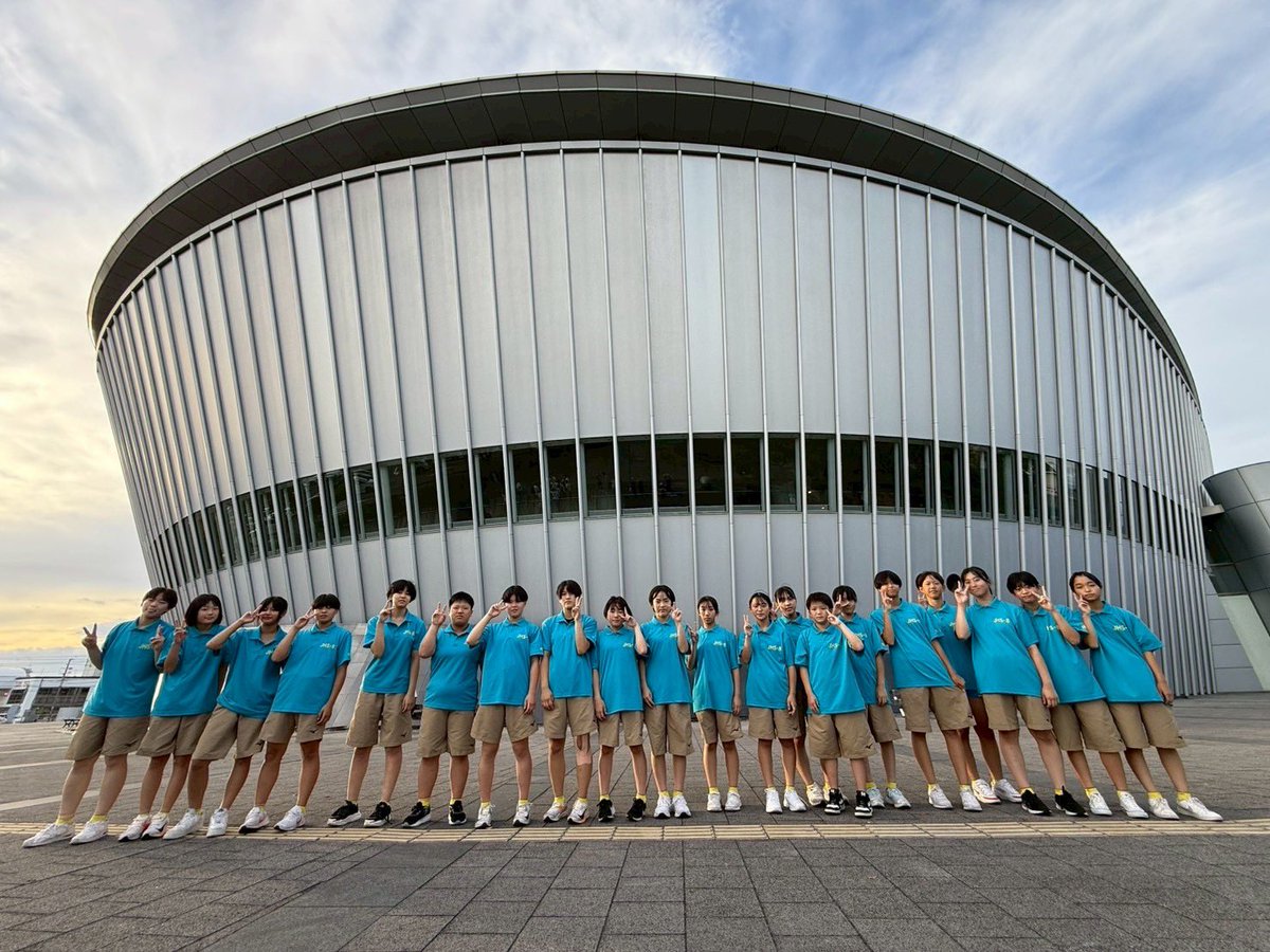 JHS8_U14's tweet photo. 最終日、2位トーナメント🏐

アクシデントも有り、機会を掴んだ選手も有り、泣いても笑っても一発勝負です‼️

最終成績
2部トーナメントBグループ　準優勝🥈
昨年より多く試合が出来ました❣️

全ての対戦チームの皆様、ありがとうございました。
新宮若鮎クラブさん、全国優勝🏆
おめでとう御座います https://t.co/BY0kYVFxfz
