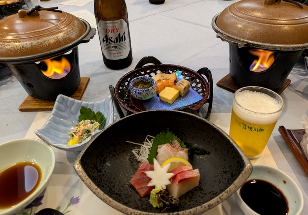 全国2mSSB愛好者の集い その２
昔は２ｍSSBの話題だけだったけど，他の周波数や移動運用の話も出ます。大体，まじめに無線をやっているのは半分くらい？というわけで，2027年は南三陸町が会場です。各局のお越しをお待ちします。