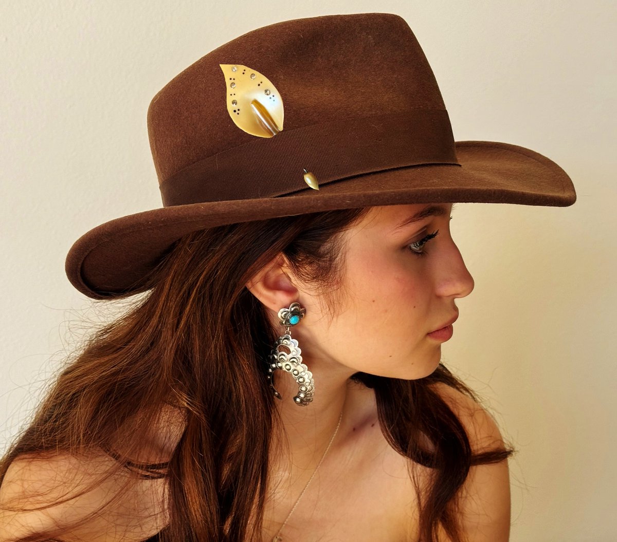 ShanniLuJewelry's tweet image. Pretty CELLULOID Calla LiLY HATPIN. ArT DeCO Stickpin, CreaM CoLoR pLASTiC with RhinesTones, ViNTage ScARF Pin
#floralStickpin #Stickpin #vintageStickpin #hatpin #floralHatpin #CallaLilyHatpin #CostumeJewelry  #FlowerJewelry 
ShanniLuJewelry
etsy.me/4ngZQCN via @Etsy