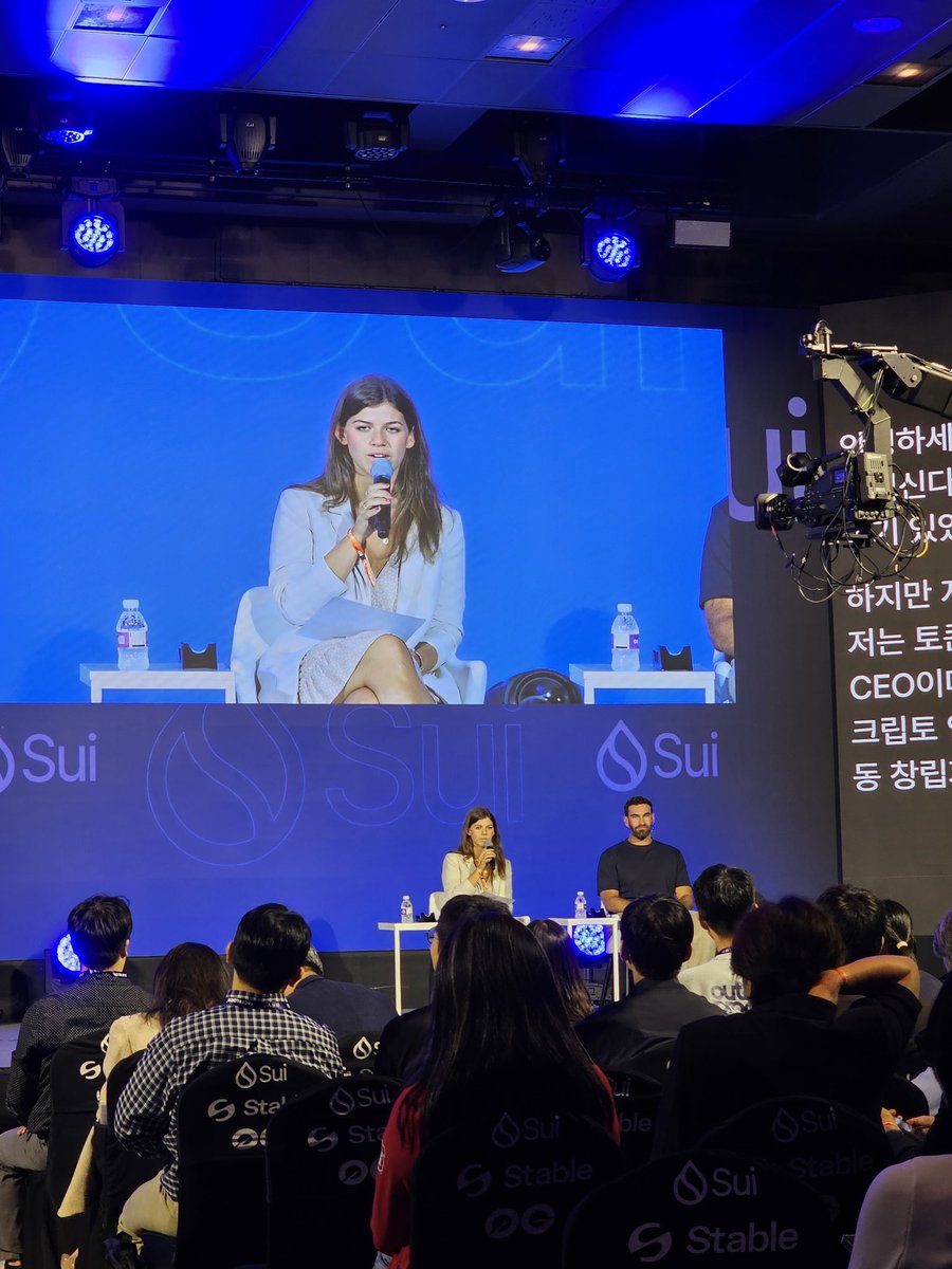 WLIF47's tweet image. @zakfolkman 🎤 🦅🇺🇸☝️
&quot;It&apos;s tough to pin down the exact launch date, but trust me—the app is going to be absolutely fire!

I can&apos;t spill the beans on the specifics, but it&apos;s very soon.&quot;

&quot;The app&apos;s UX/UI is going to be straight fire too, so even Grandma will find it a breeze to…