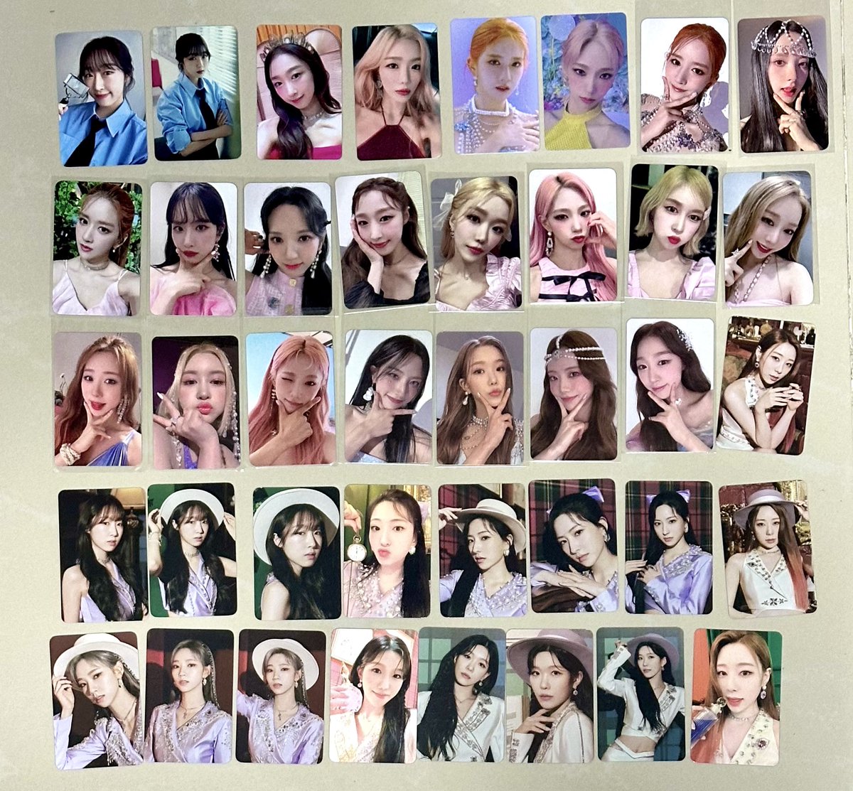 🎁#WJSN #DAYOUNG - THE SHOW LIVE VOTING GIVEAWAY🎁

🍊3 winners, each get one random unsealed album plus:
- lsq dayoung + member of choice full set
- 2 of dayoung concert random pcs/pobs
- any 2 pcs from below pic

open 🌏 starts 6.05pm KST! 

rules⬇️⬇️