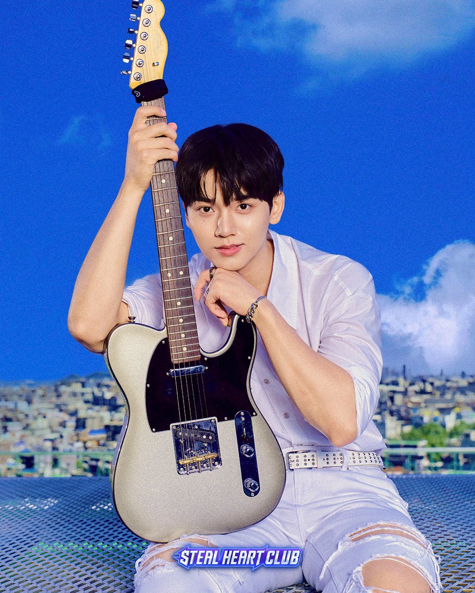 Mnet tweet media