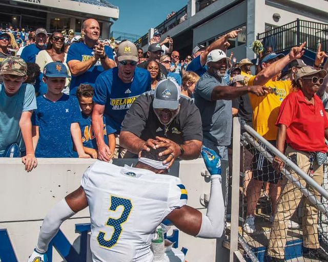 ApostleFrank's tweet image. MY THREE SONS: The Joy a Son brings to his Daddy...
Finally, my Baby Boy!!! Riah Burton doing his thang!!! "Simply from a Boy to a Man..." taking on the responsibilities of "ADULTING! Riah, I am extremely proud of the Man that God has developed.  #DemBurtons