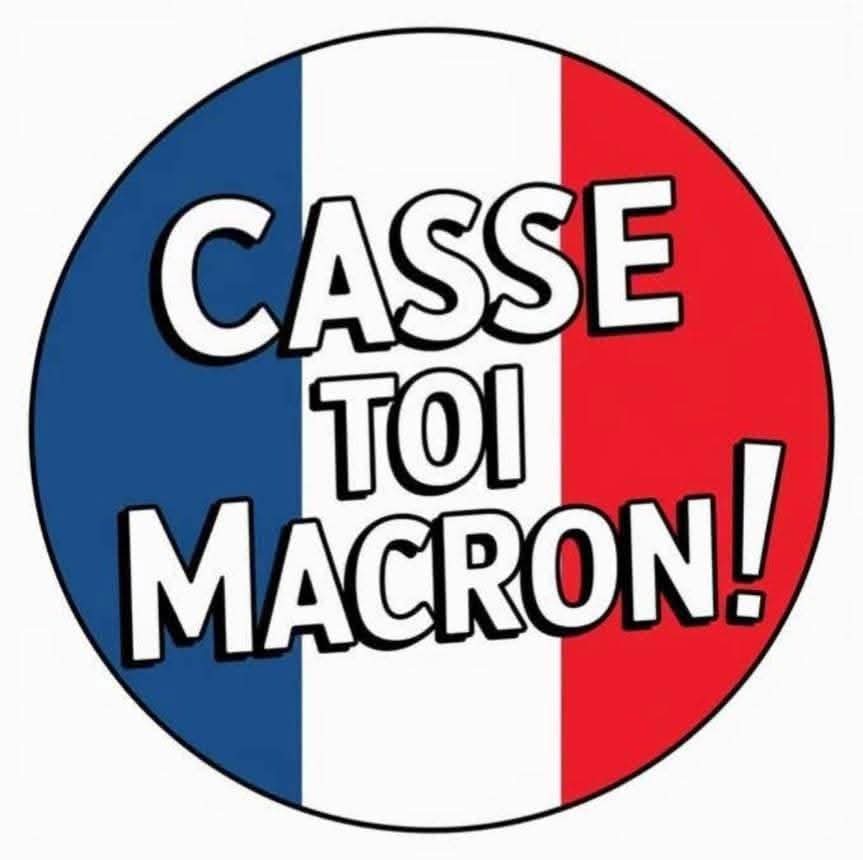 daivycos's tweet photo. Lâche-nous fou nous la paix 
Votre politique est celle d'un dictateur qui méprise son peuple. La vaccination obligatoire, la réforme des retraites, l'augmentation de la dette et l'explosion du coût de la vie ont plongé la France dans un chaos sans précédent #MacronDEGAGE #France https://t.co/e5qRDqBgjo