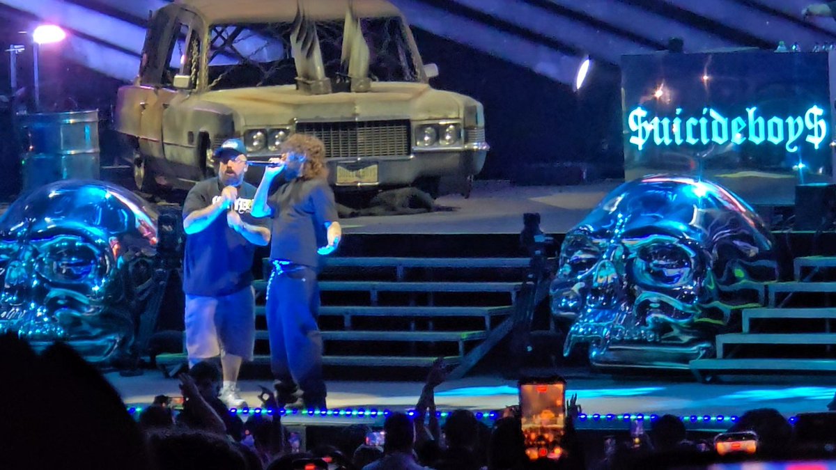 StevenSergall's tweet photo. Fucking fantastic concert at Star Lake 👌👌👌
First time going to a @SUICIDEBOYS https://t.co/tW0Q3xxMRc