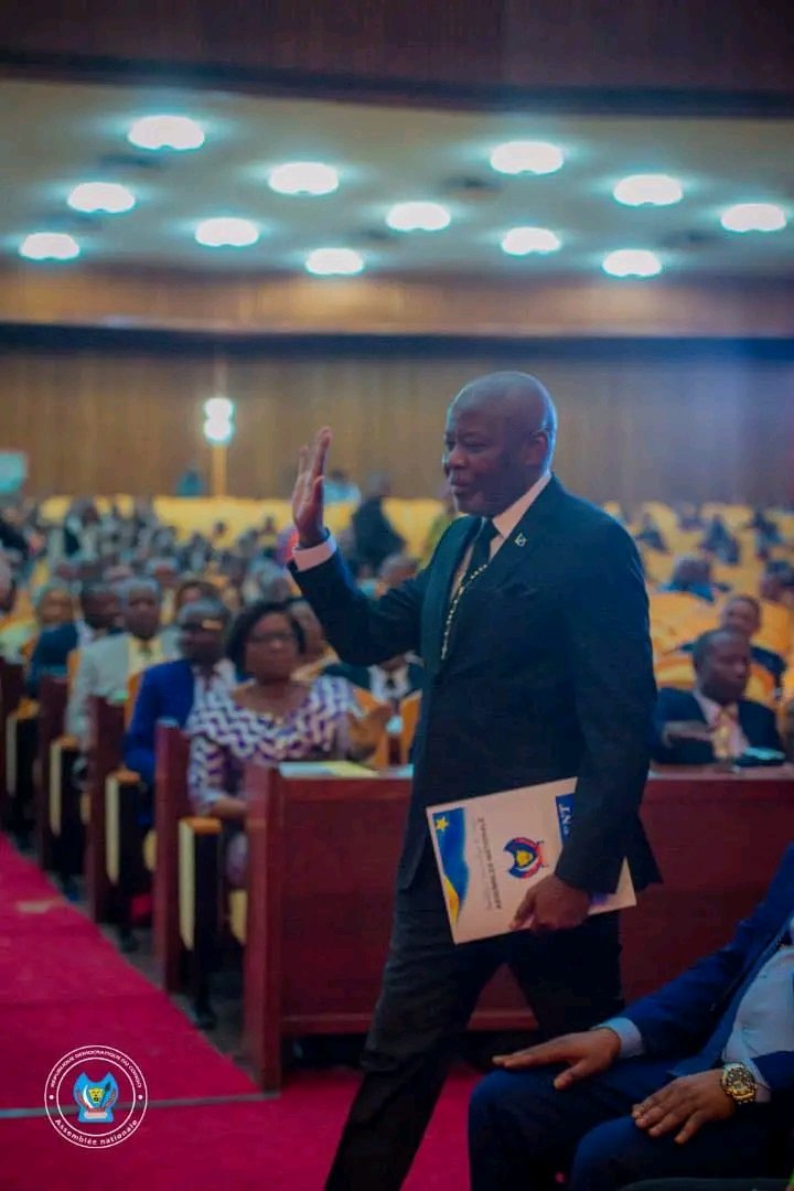 Le Prof <a href="/VitalKamerhe1/">Vital Kamerhe</a> ancien Président de l'#AN, reste député élu de la ville de #BUKAVU. Le Polyglotte "'a le moral, et la maitrise car il aime les défis"

#OSER #LUTTER C'EST #OSER #VAINCRE