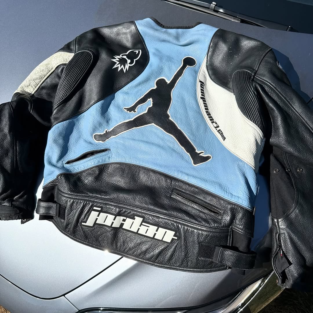 SoleRetriever's tweet photo. This OG team-issued Jordan Motorsports leather jacket is CRAZY 🤯

📷 @onebowermandr (IG) https://t.co/1YO6kwdZx1
